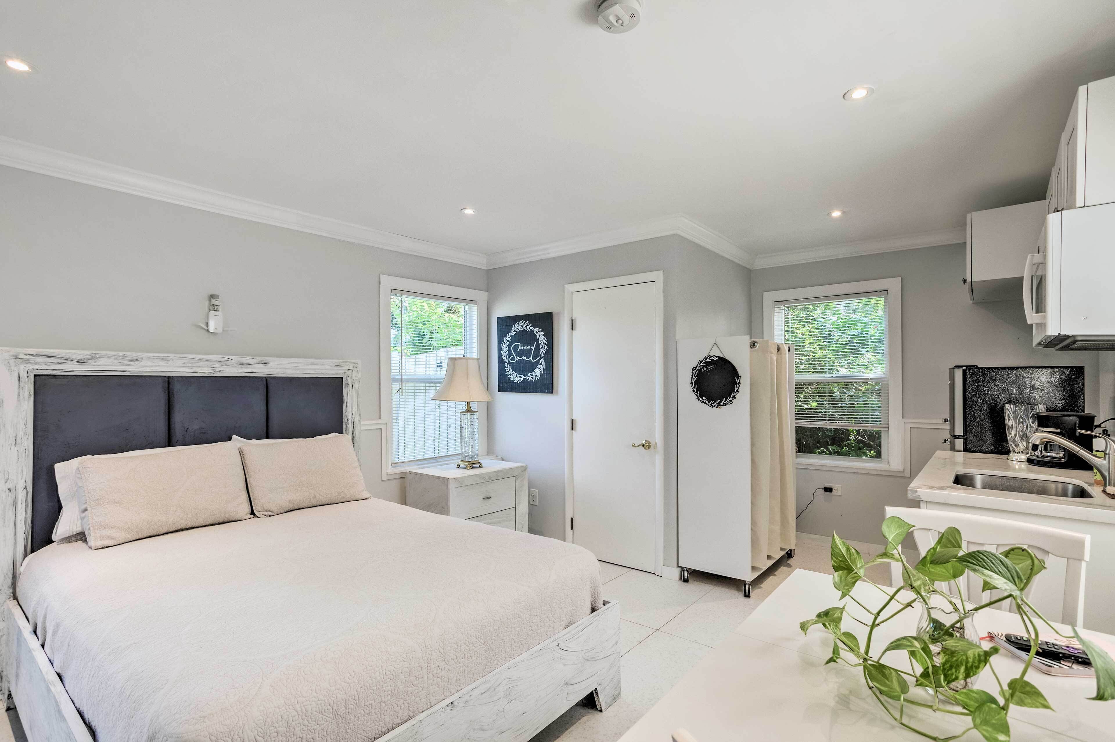 Cozy West Palm Beach Studio - 1/2 Mi to Ocean
