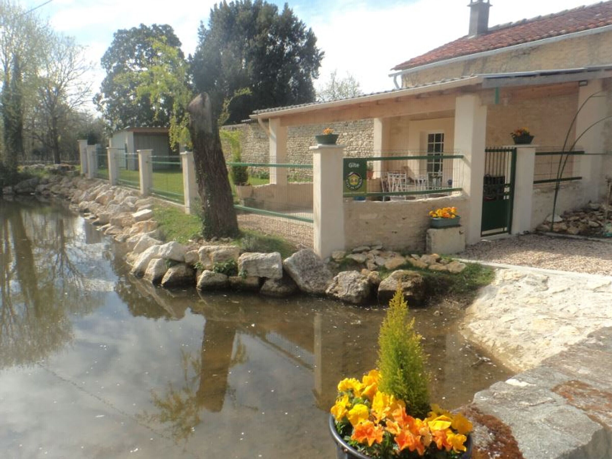 Gite Saint-Sulpice-de-Cognac, 2 bedrooms, 4 persons