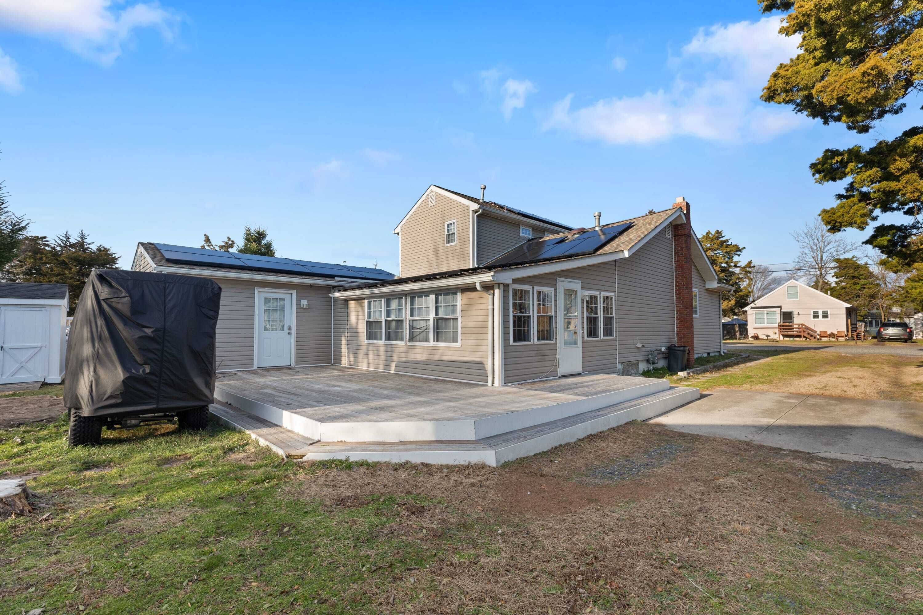 Studio Unit close the Bay!