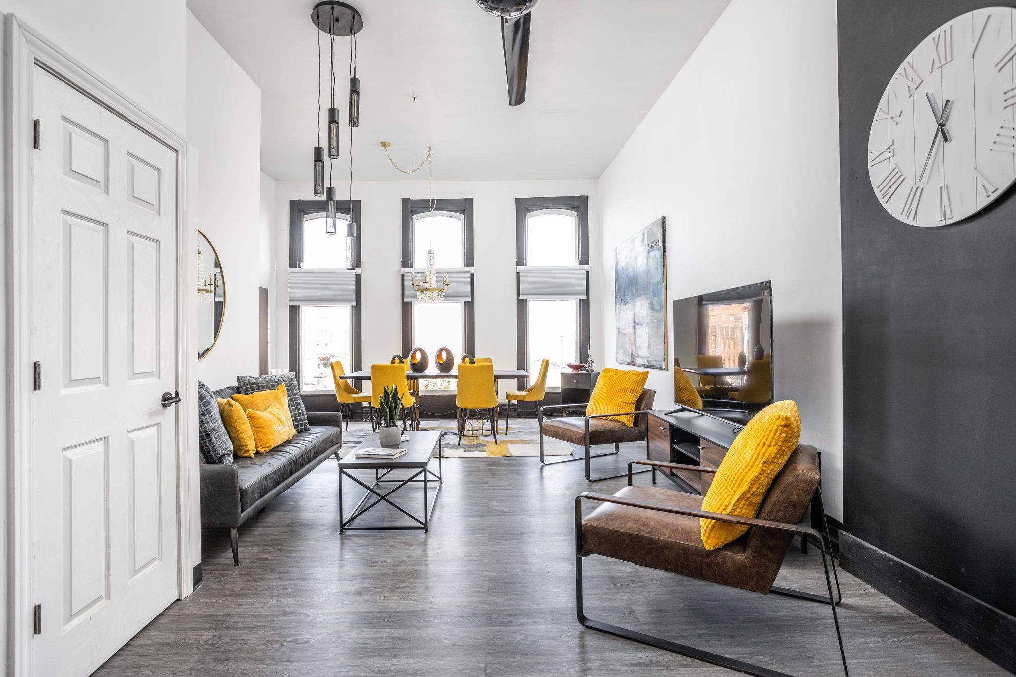 Downtown 1 bdr Penthouse  Stay for GenCon