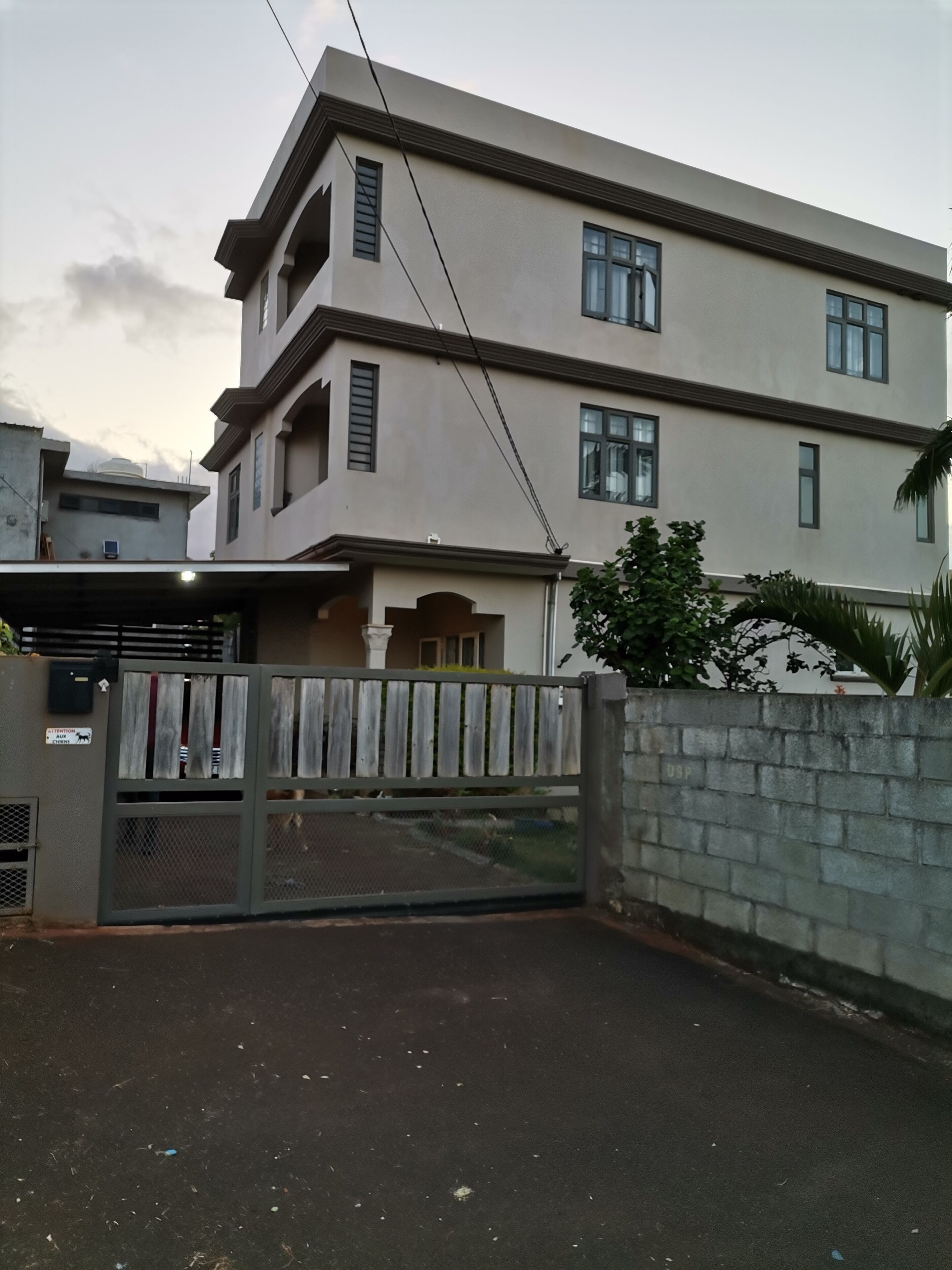 Spacious 3 bedrooms apartment