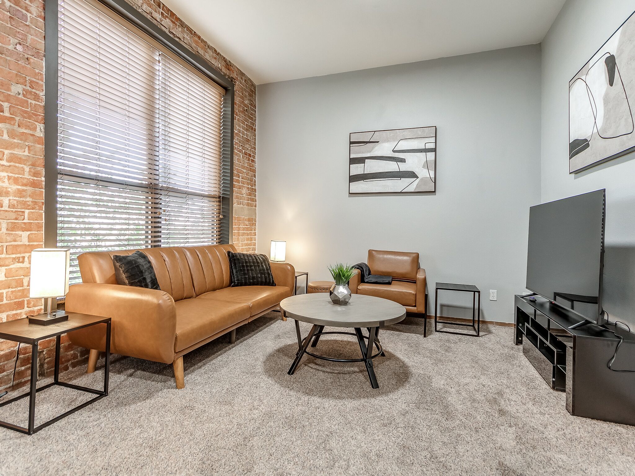 Loft in the heart of Downtown in Historic Building!