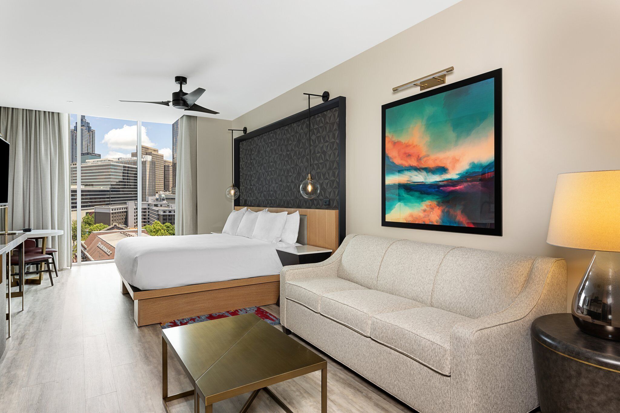 Heart of Downtown Atlanta Resort with Pool & Bar