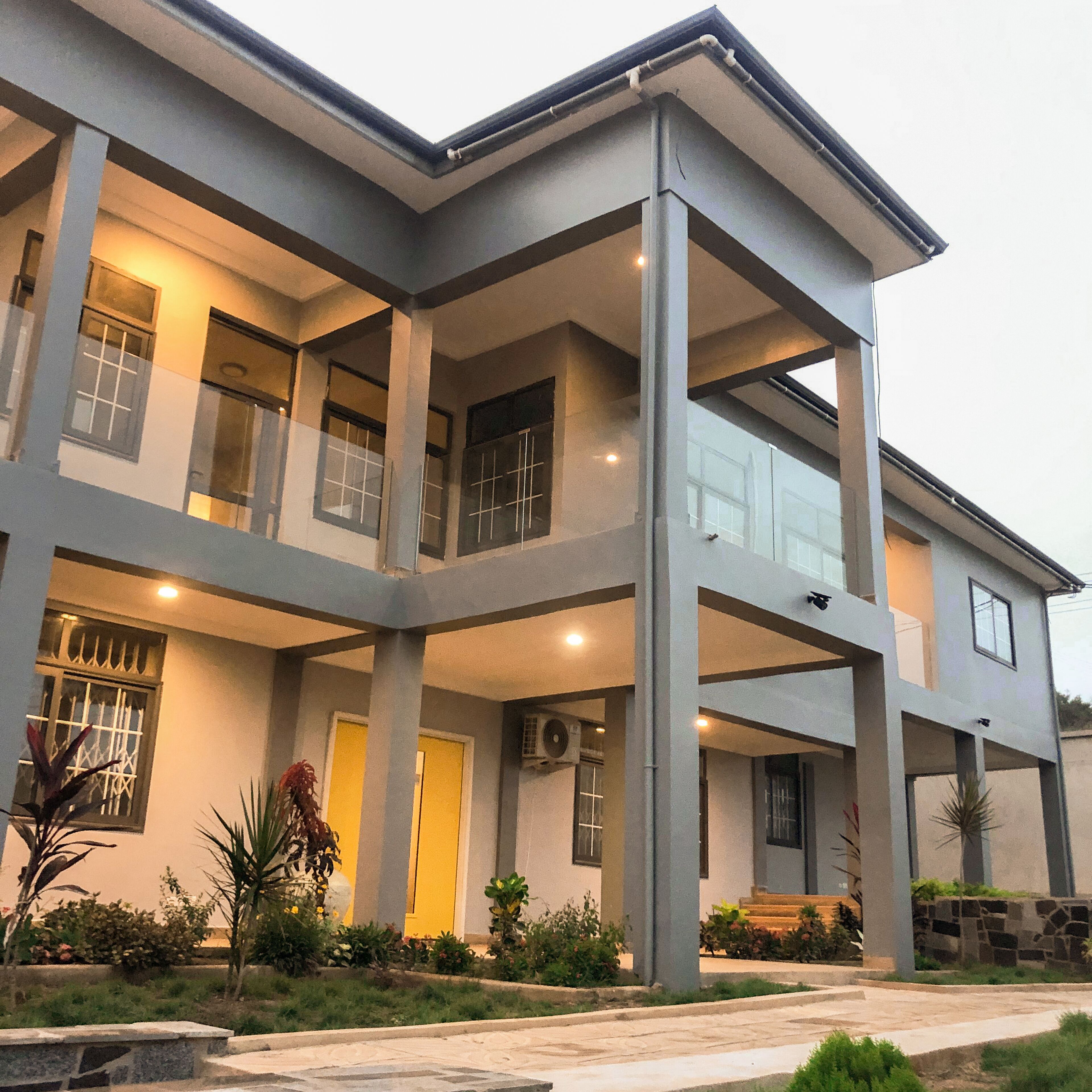 Comfort and Style on the Cape Coast ★ 5BR House | Wifi 