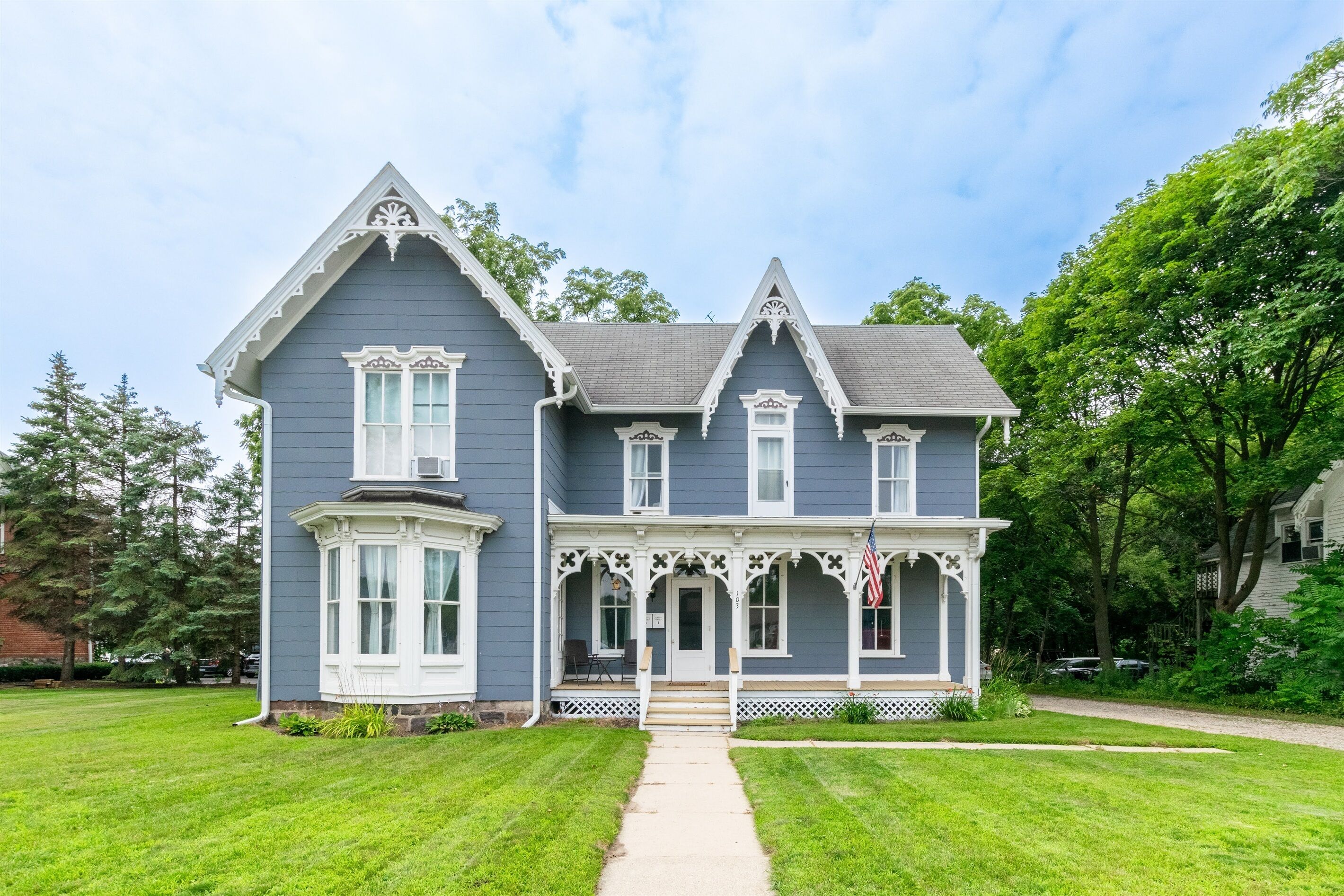 1860's Remodeled 3b/2b Suite - Downtown Oxford