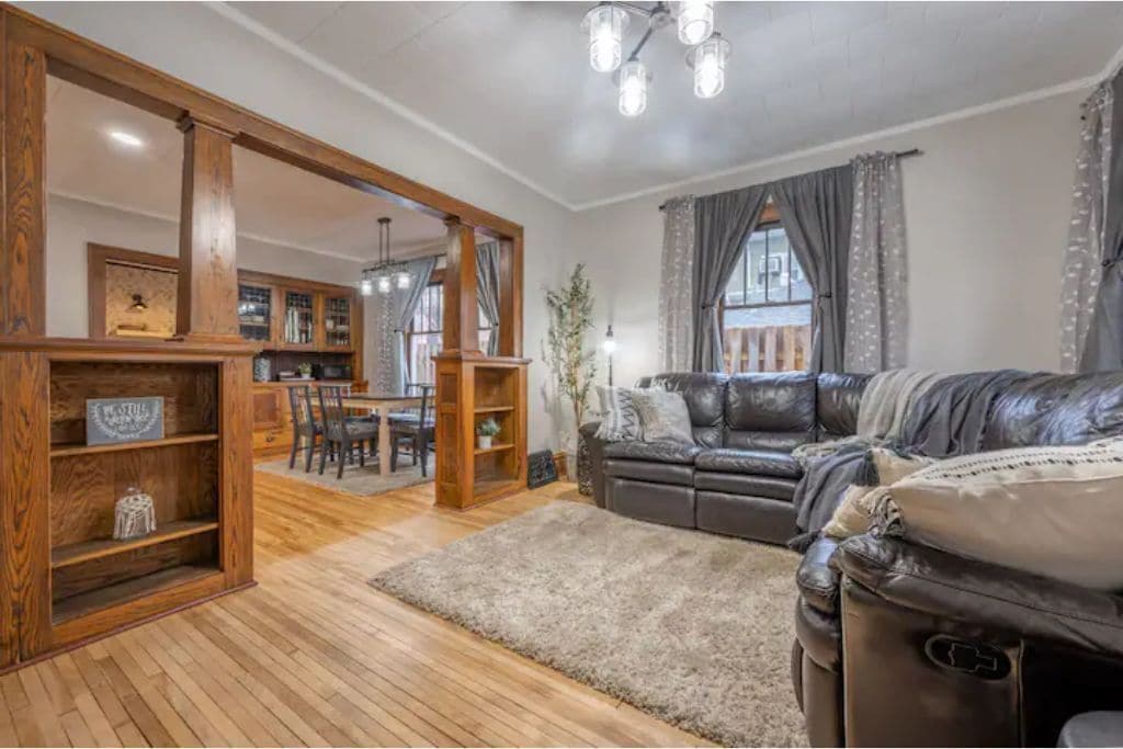 Prime Location/ Few blocks to downtown