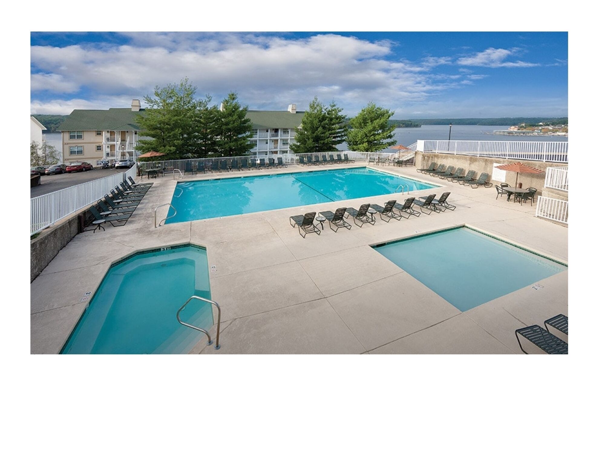 Two Bedroom, Luxury Condo, Osage Beach, Missouri (3231703)