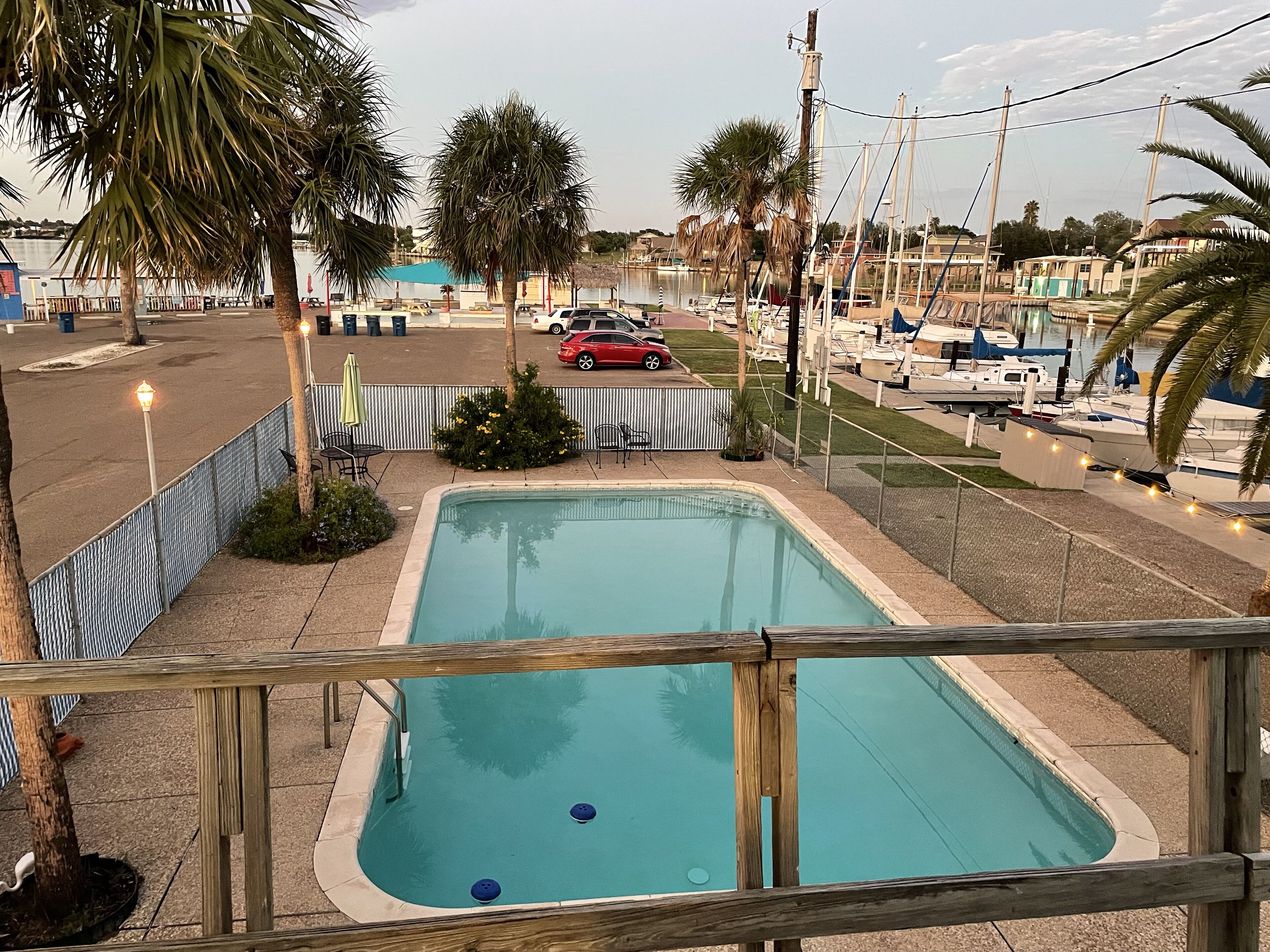 Waterfront 2 bedroom condo with pool, boat ramp and slips