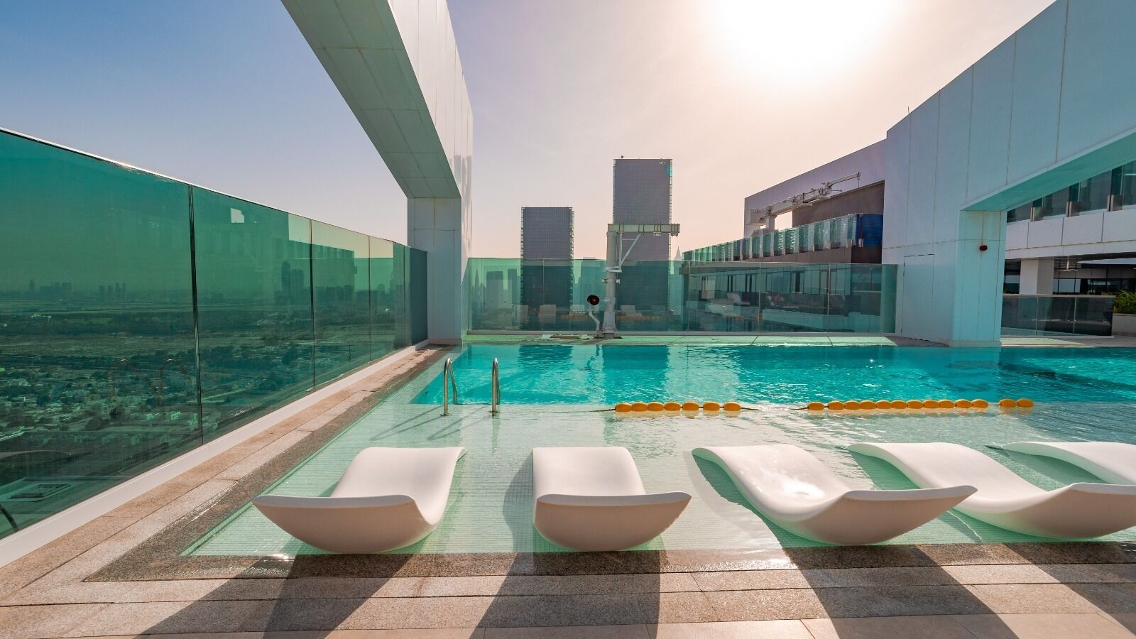 ✔5 Min to World Trade Centre! ✔2 Minutes to Metro Modern✔ Luxury Living 