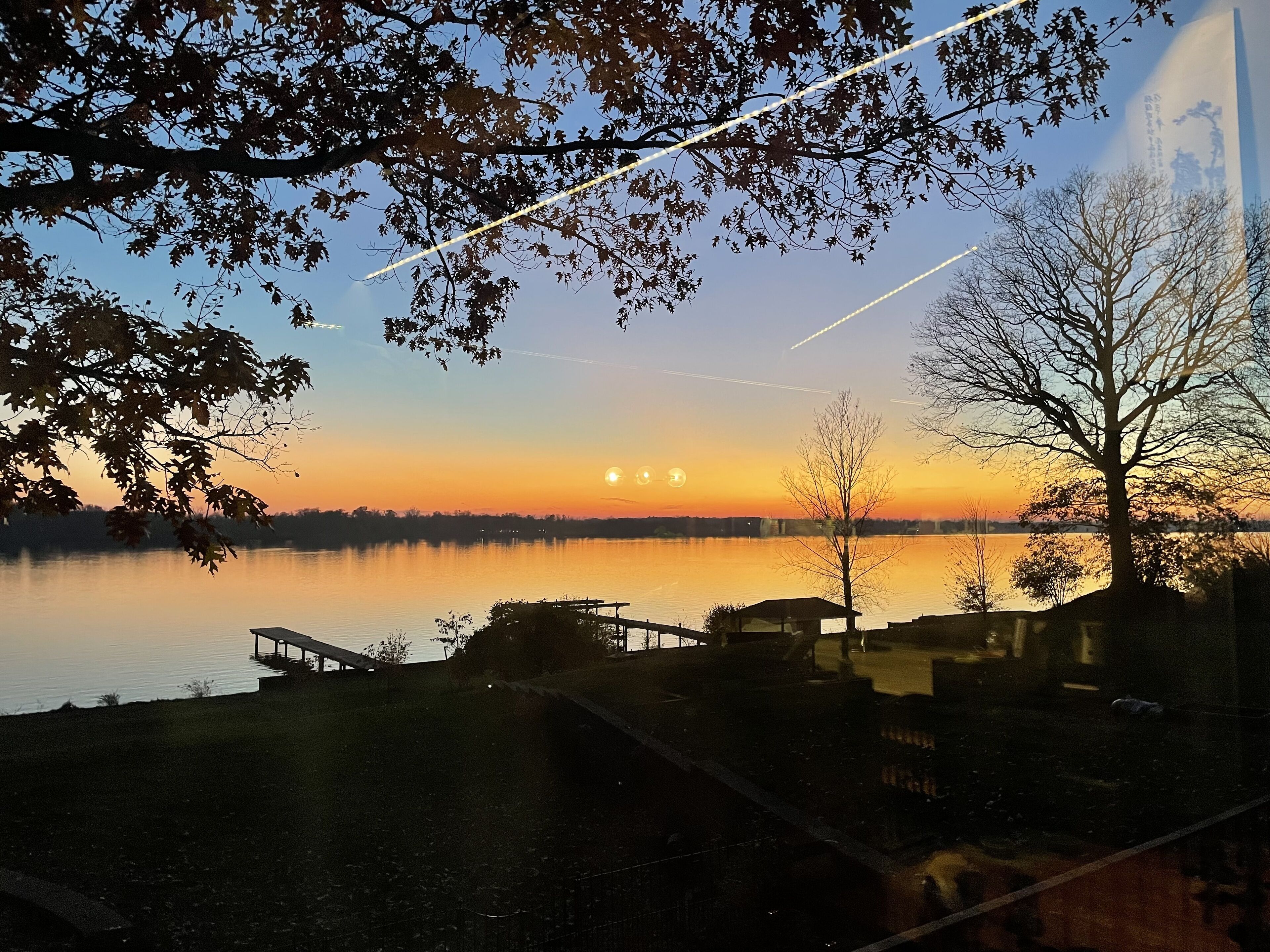 Romantic New Renovated Suite On Niagara River