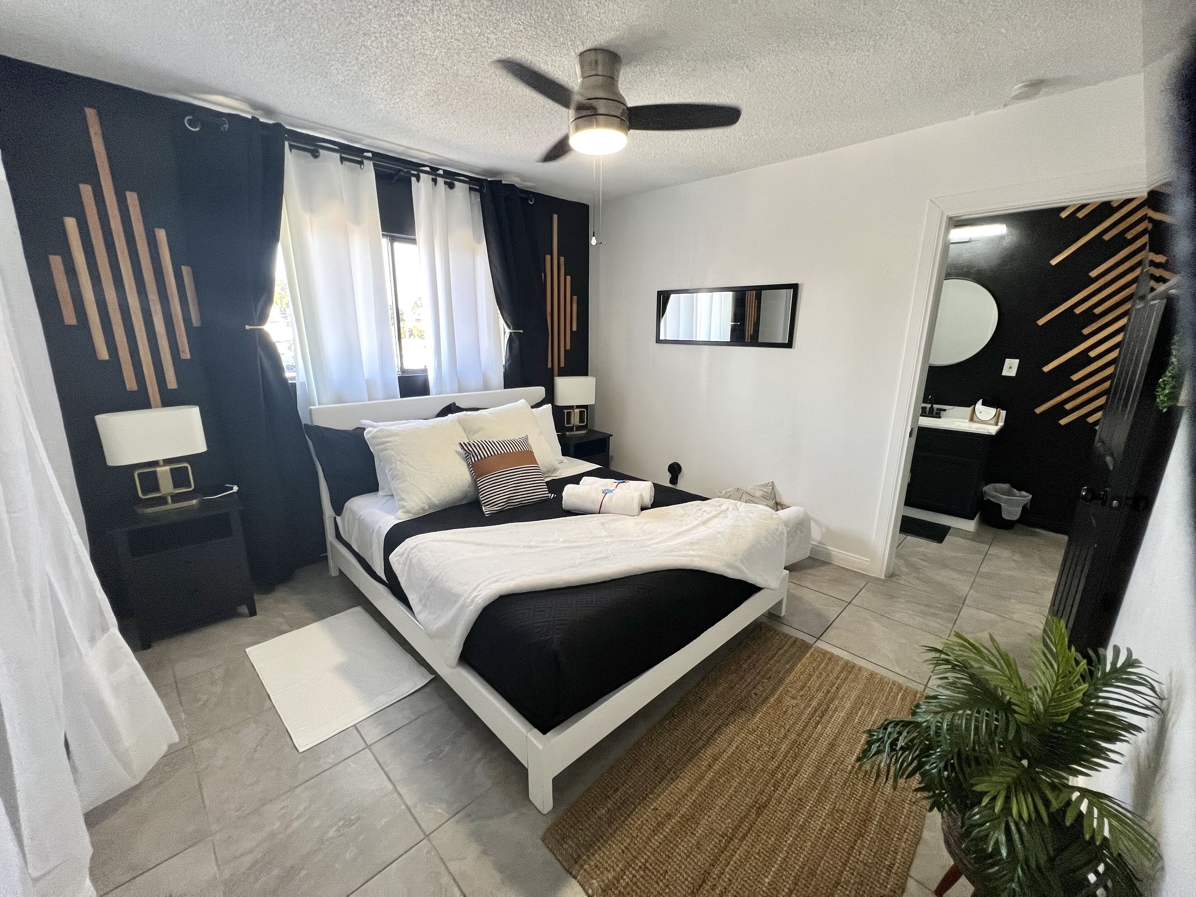 "ALEXA BOOK VACATION HOME"