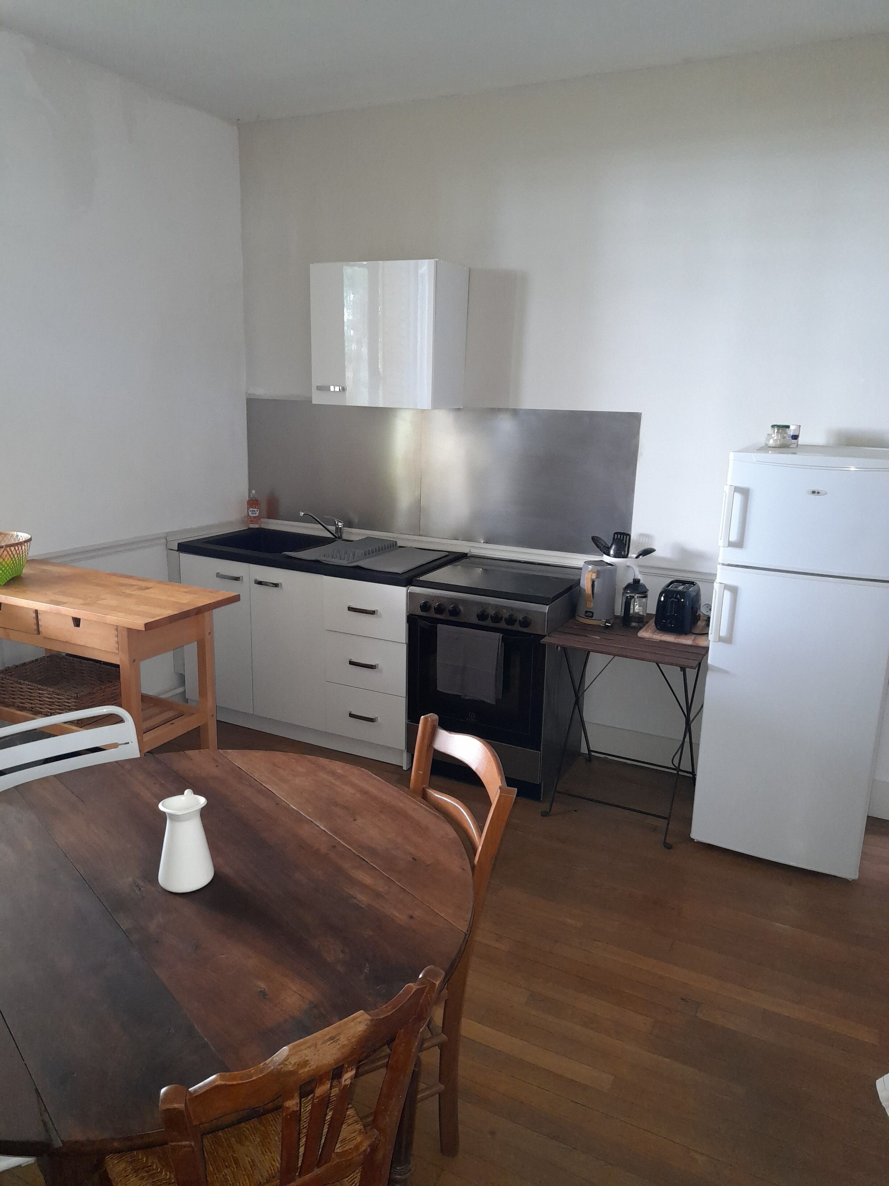 Independent apartment in large villa house
