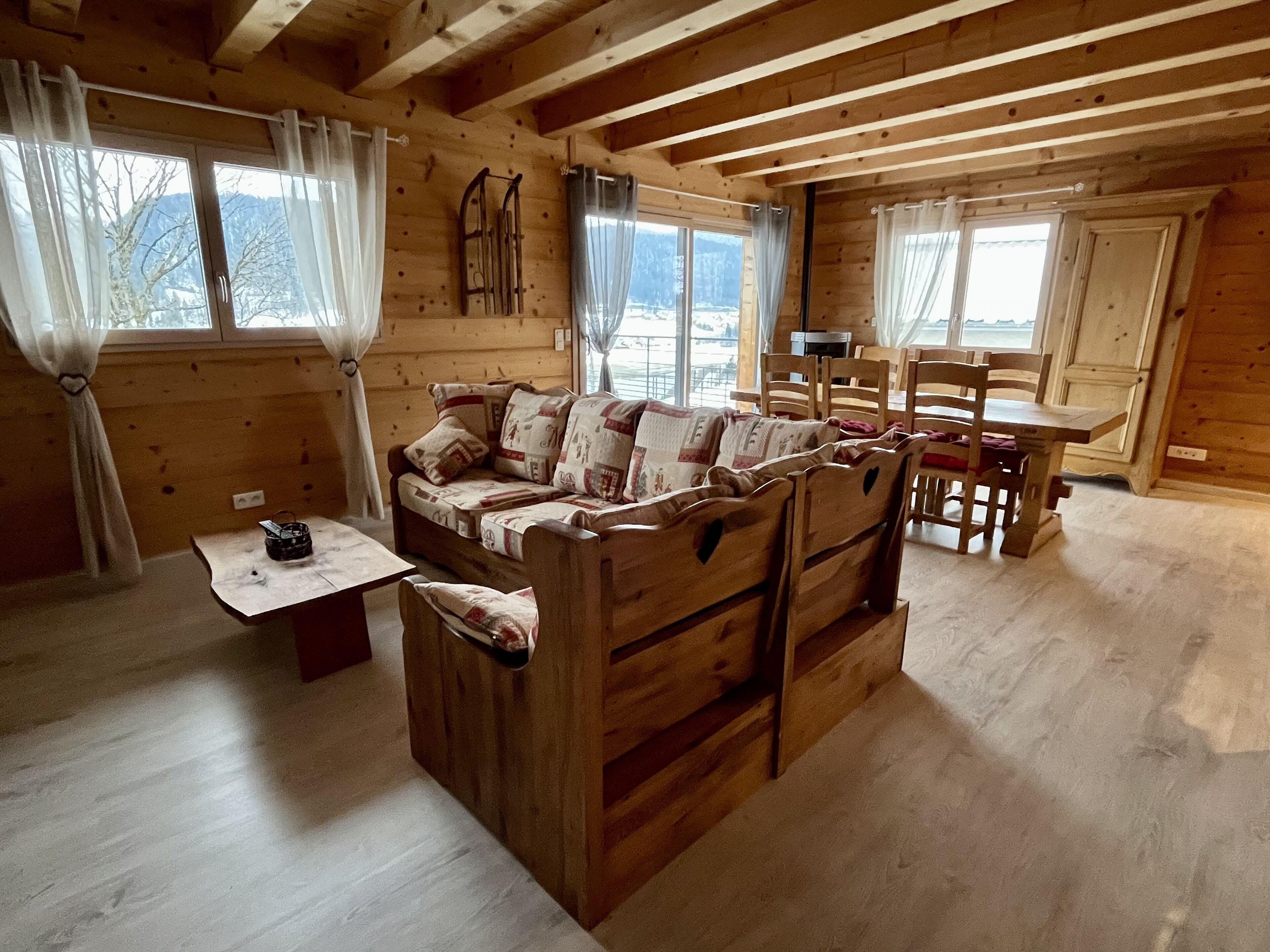 Semi-detached house with lake view