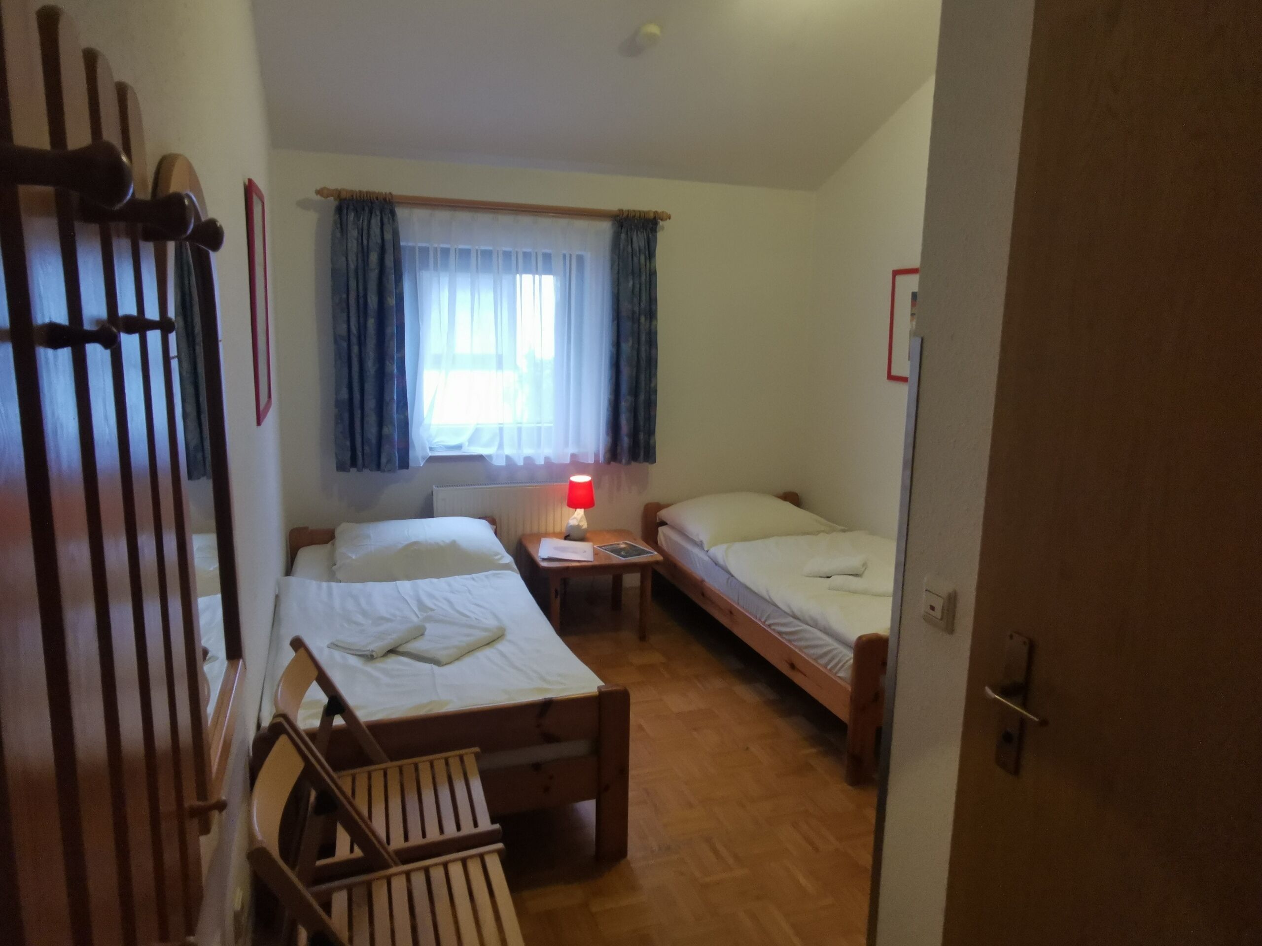 Basic twin room