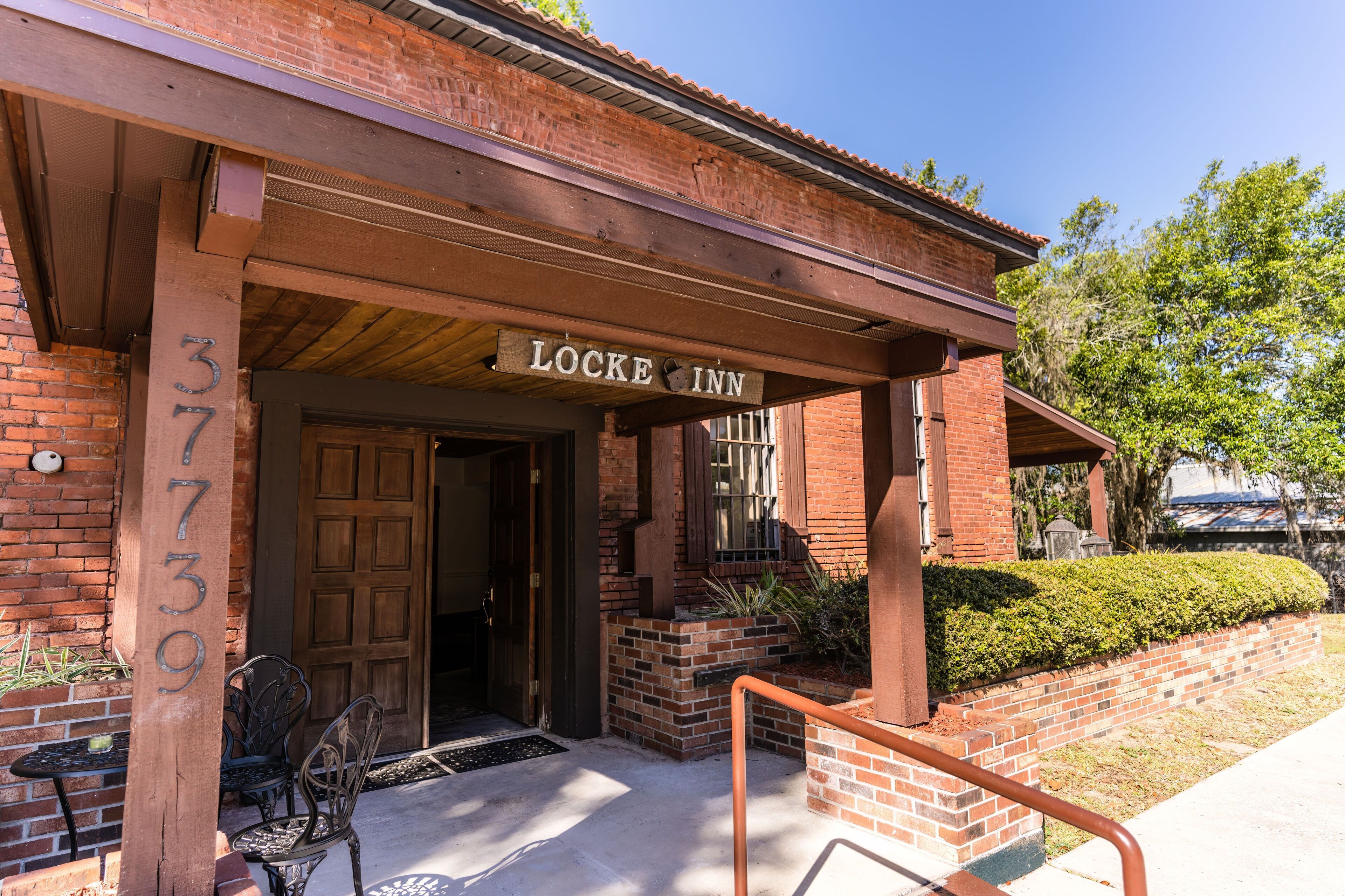 1893 Historic Locke Inn MAGNIFICENT/UNIQUE/FUN/INDUSTRIAL