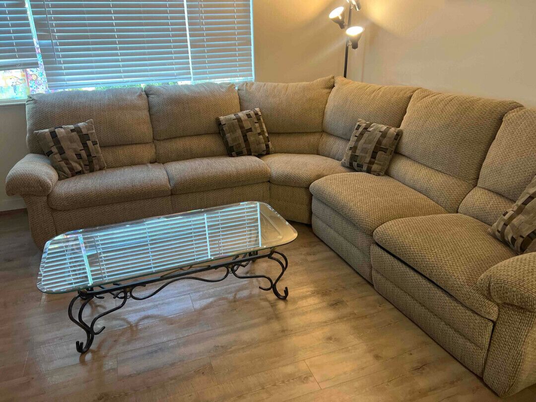 Newly Renovated Downtown Apartment
