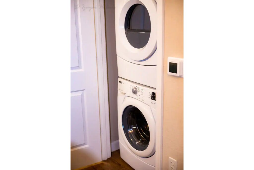 The Honeycomb Hideout** In the heart of the Bay