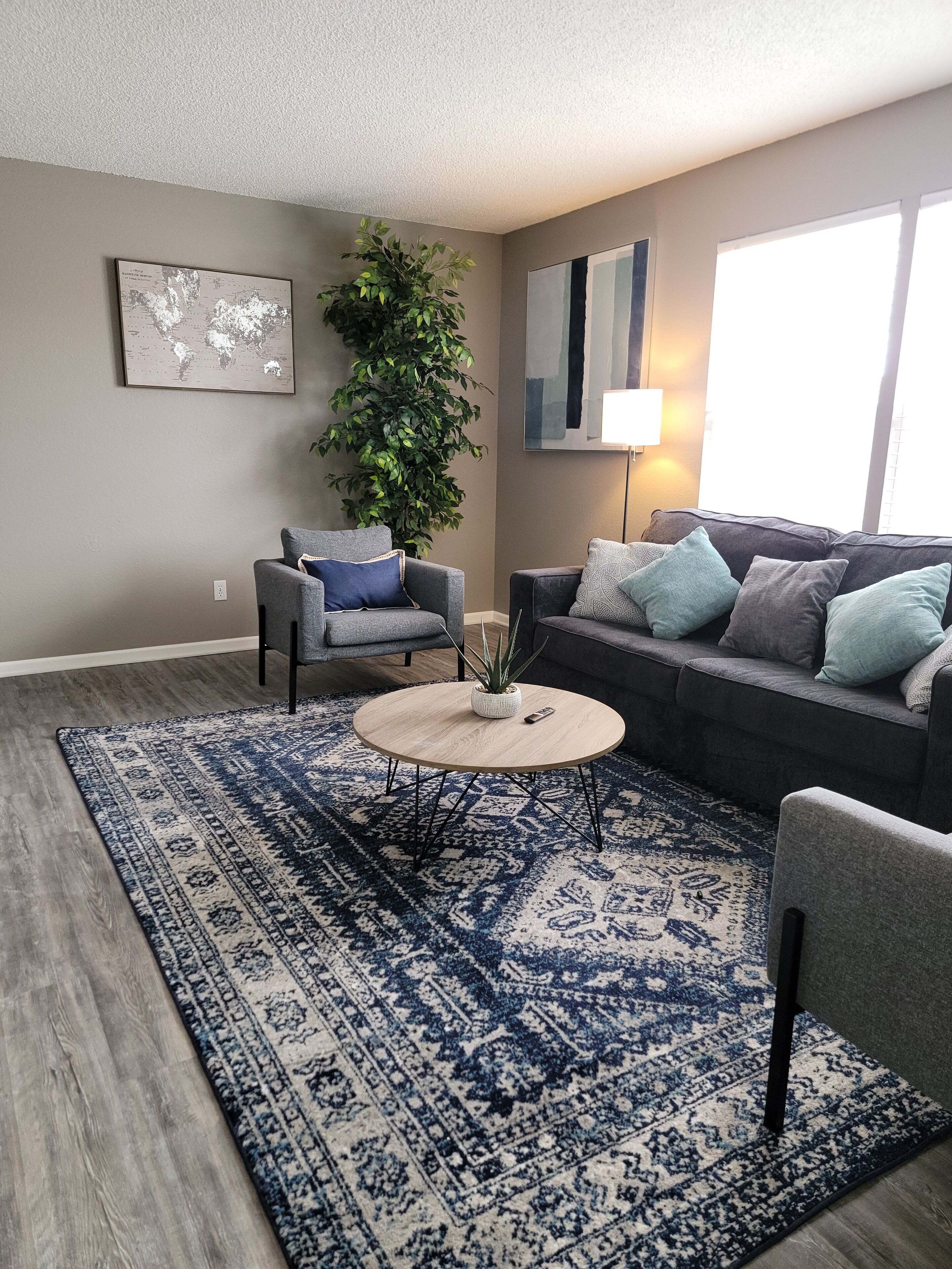 Cute and Cozy Apartment close to several highways