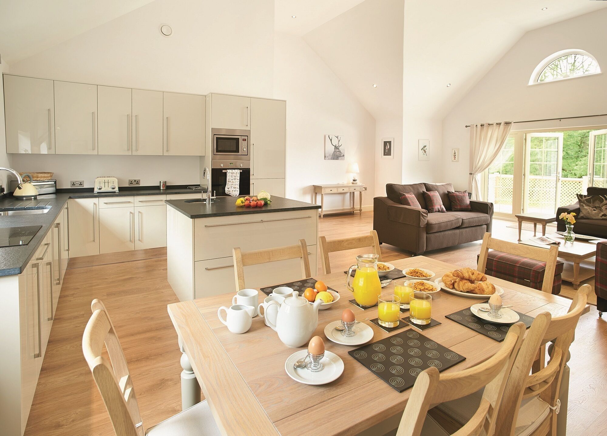 Spacious, well appointed lodge in peaceful location