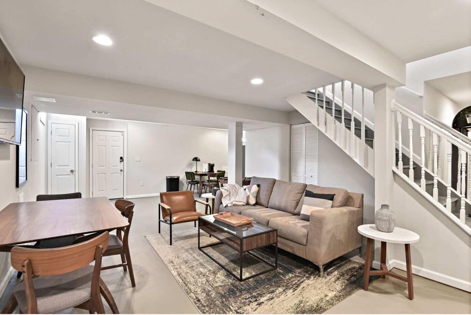 This apartment is a 1 bedroom(s), 1 bathrooms, located in Leesburg, VA.