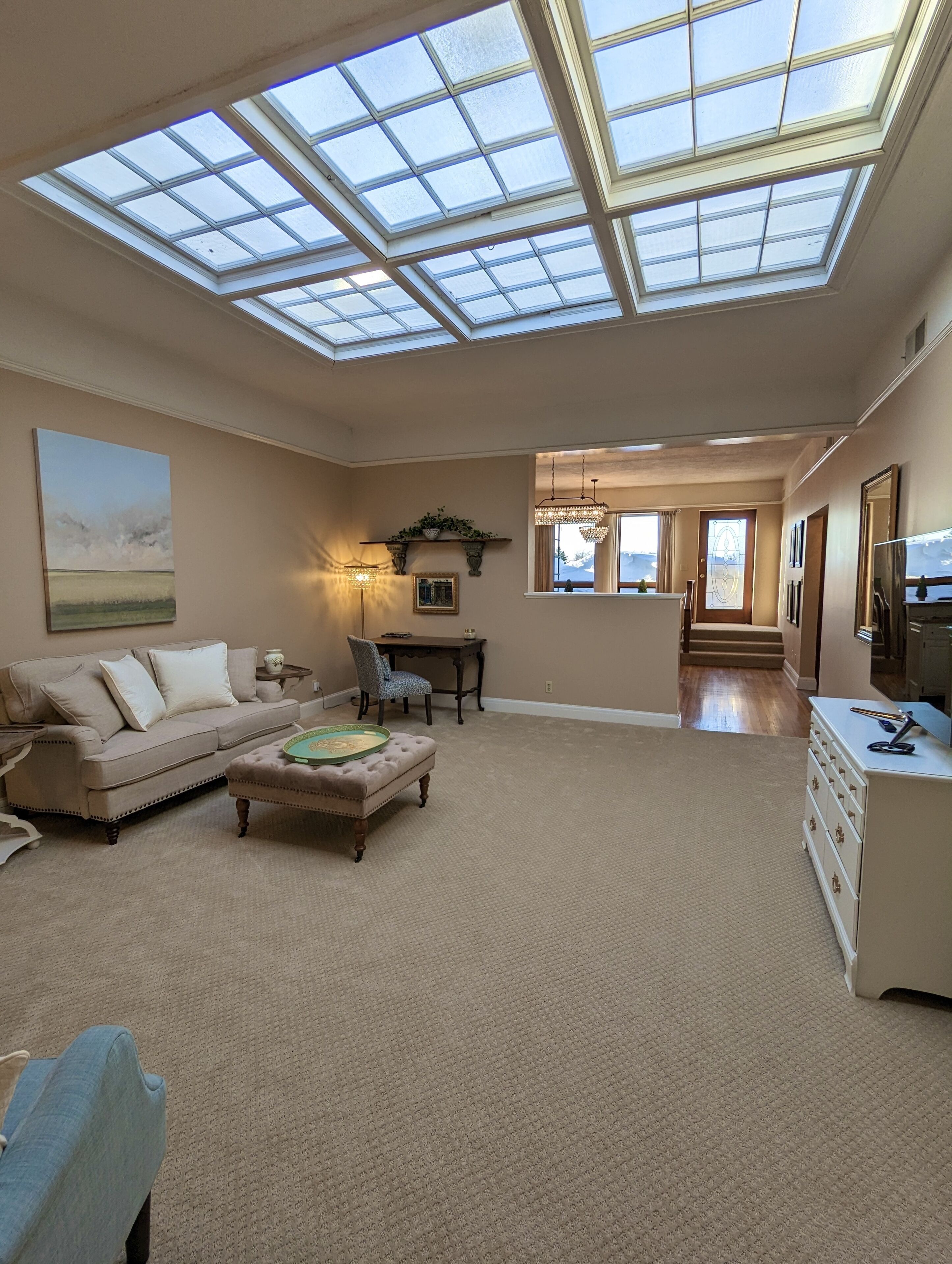 New, Remodeled, Luxury Loft w/Hot Tub & Rooftop Patio