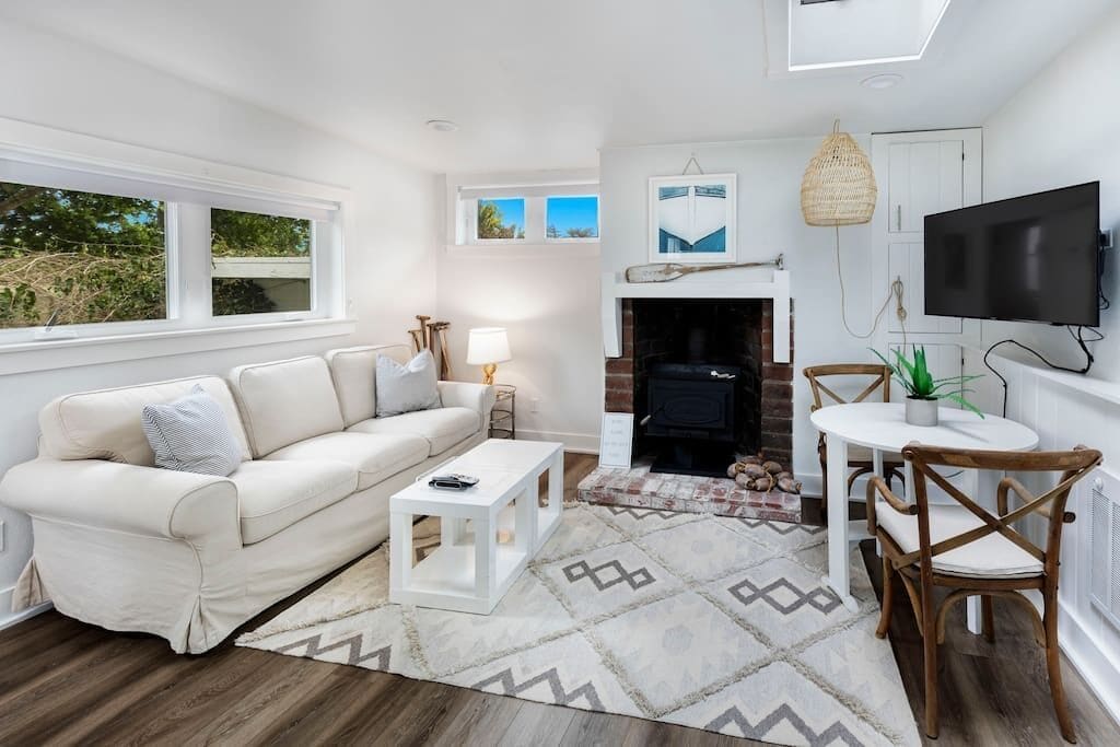 Cozy Beach Bungalow Retreat