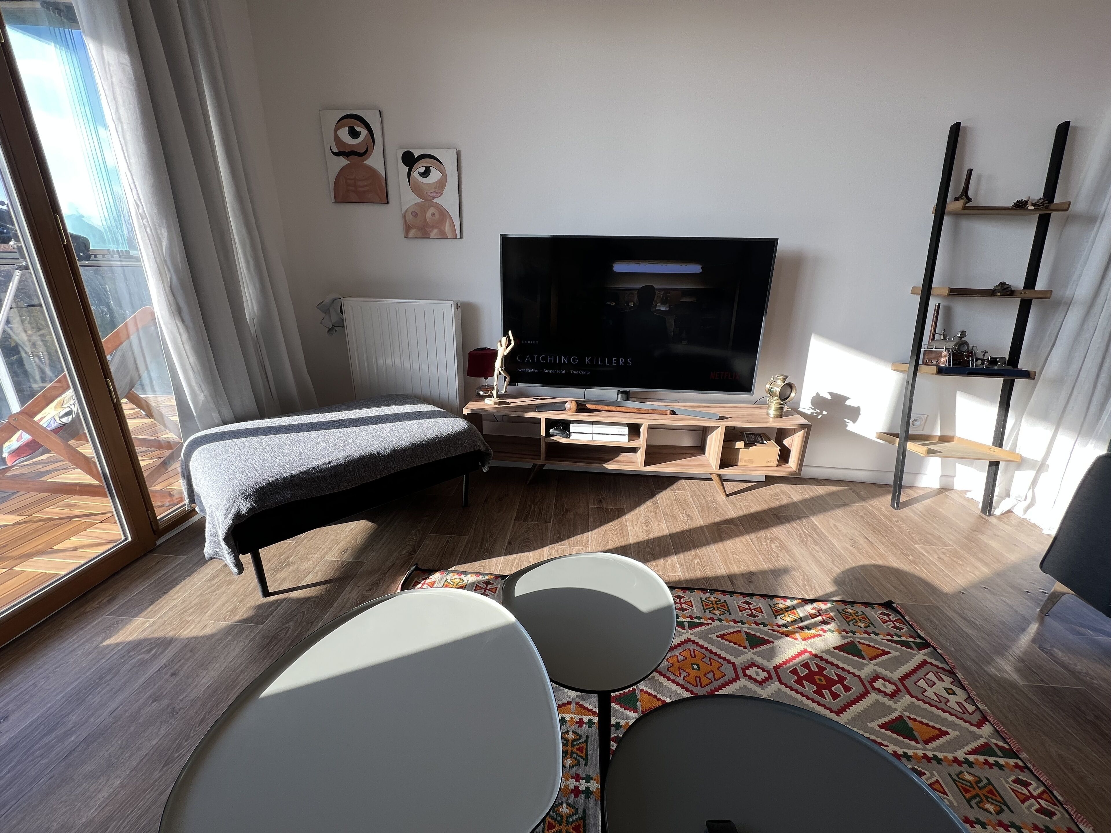 Superb property on the Seine, Parking & Free EV Charger