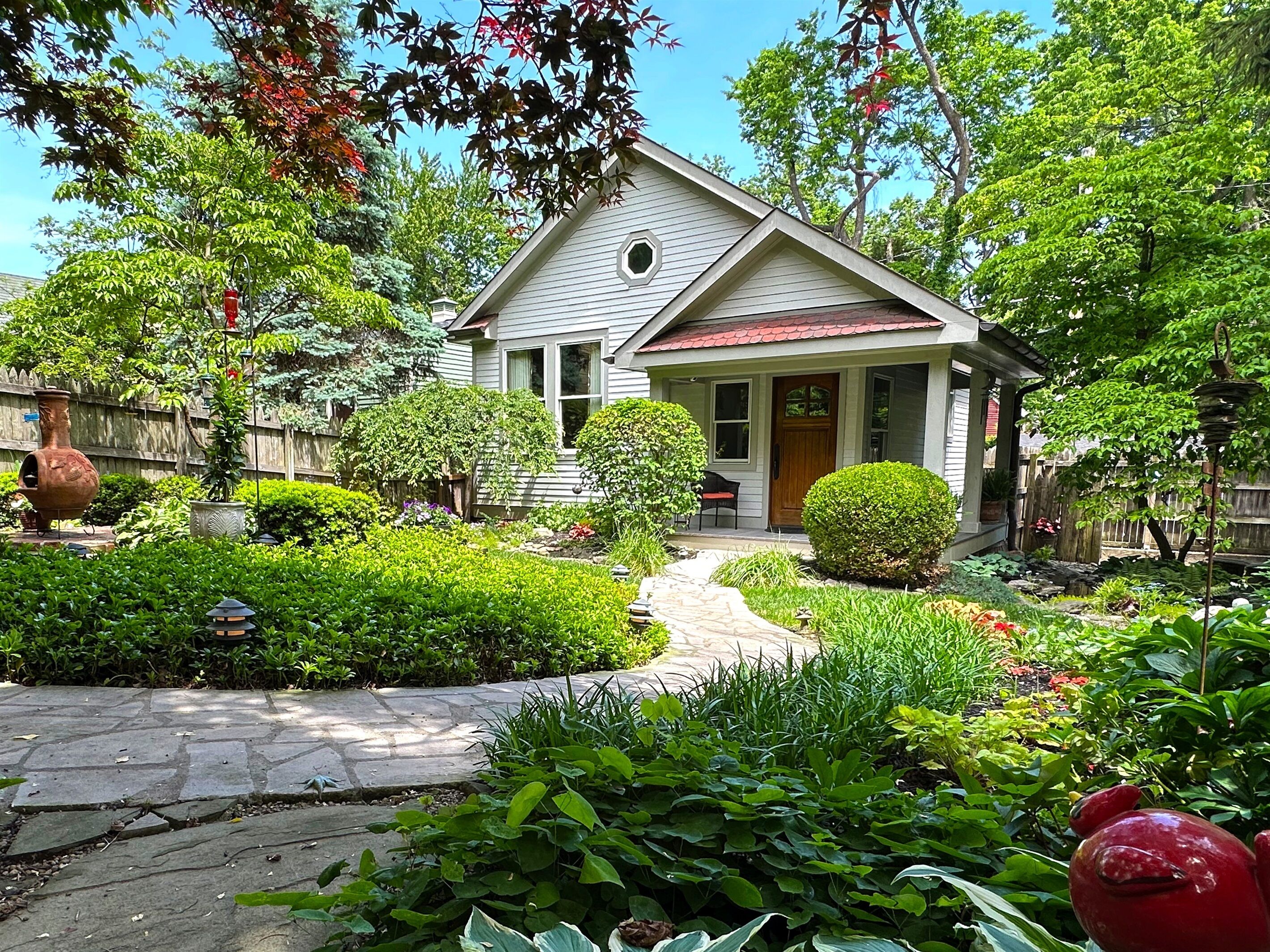 Urban Oasis ~ Charming Cottage w/Private Garden