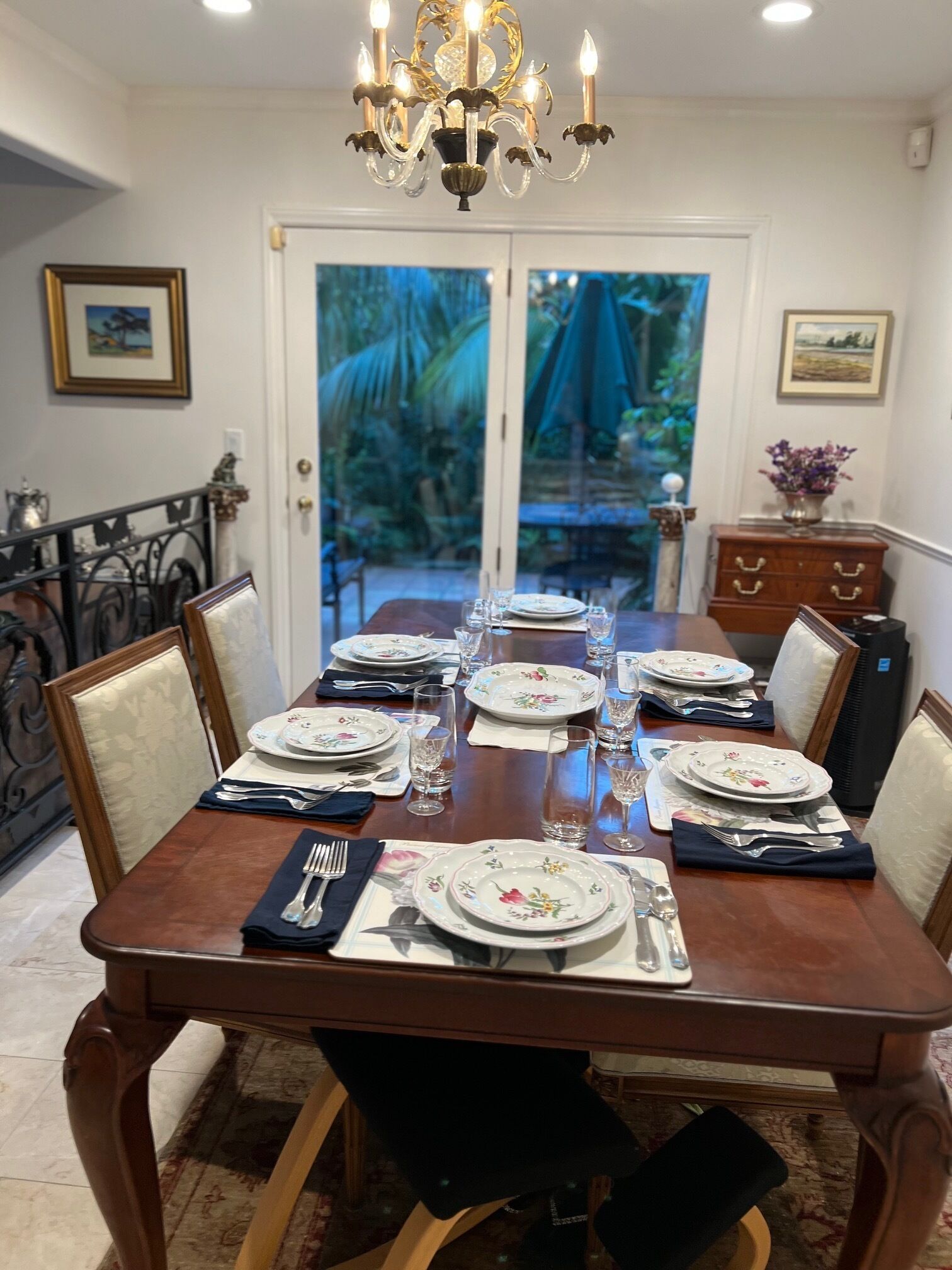 Montecito condo, upgraded, steps from Lower Village, Butterfly Beach, & Biltmore