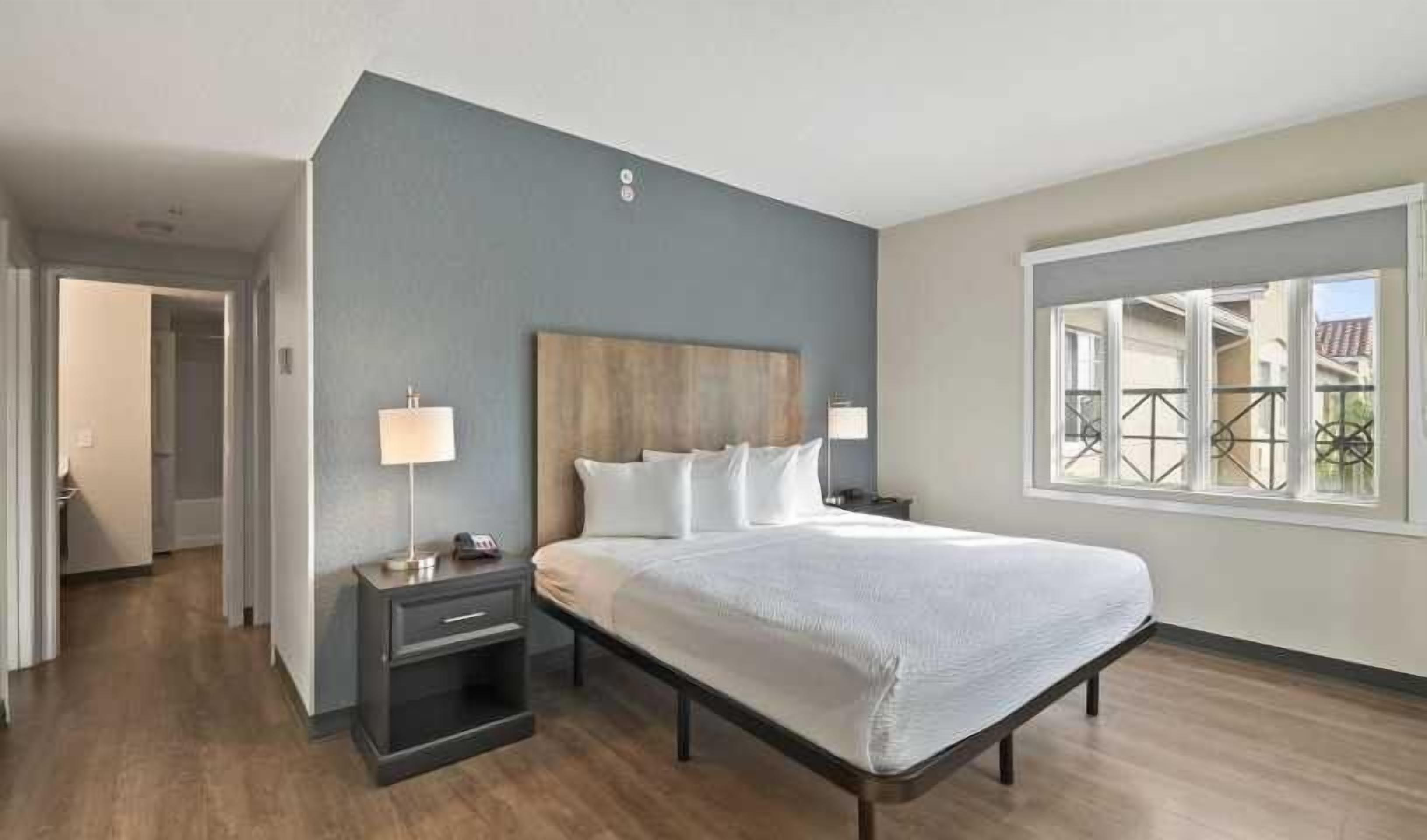 Beautiful Studio apartment (436754) by Houzlet