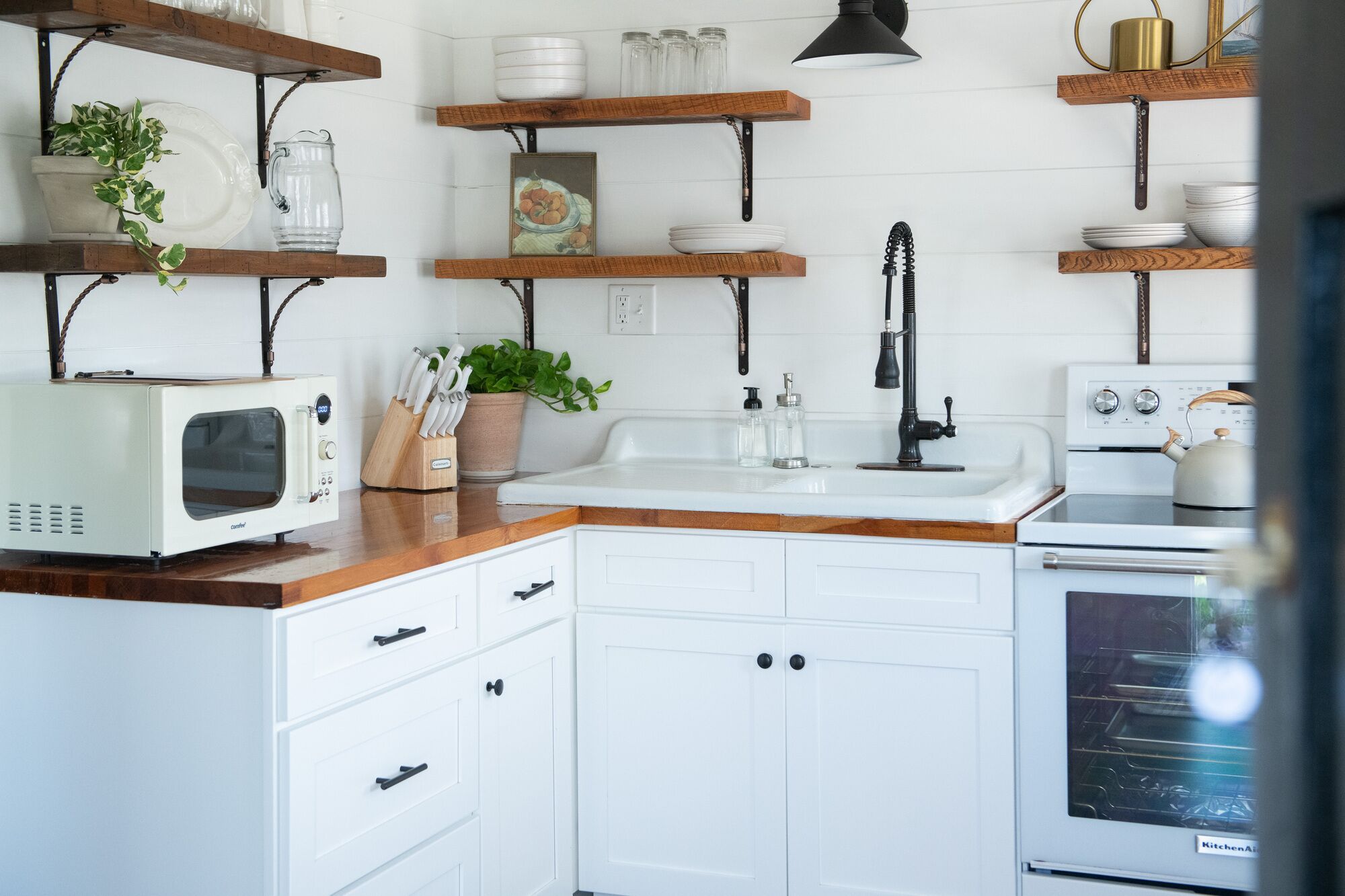 The Log Cabin at Strasburg "The Edward"