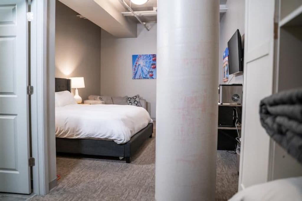Homey Suite in Davenport