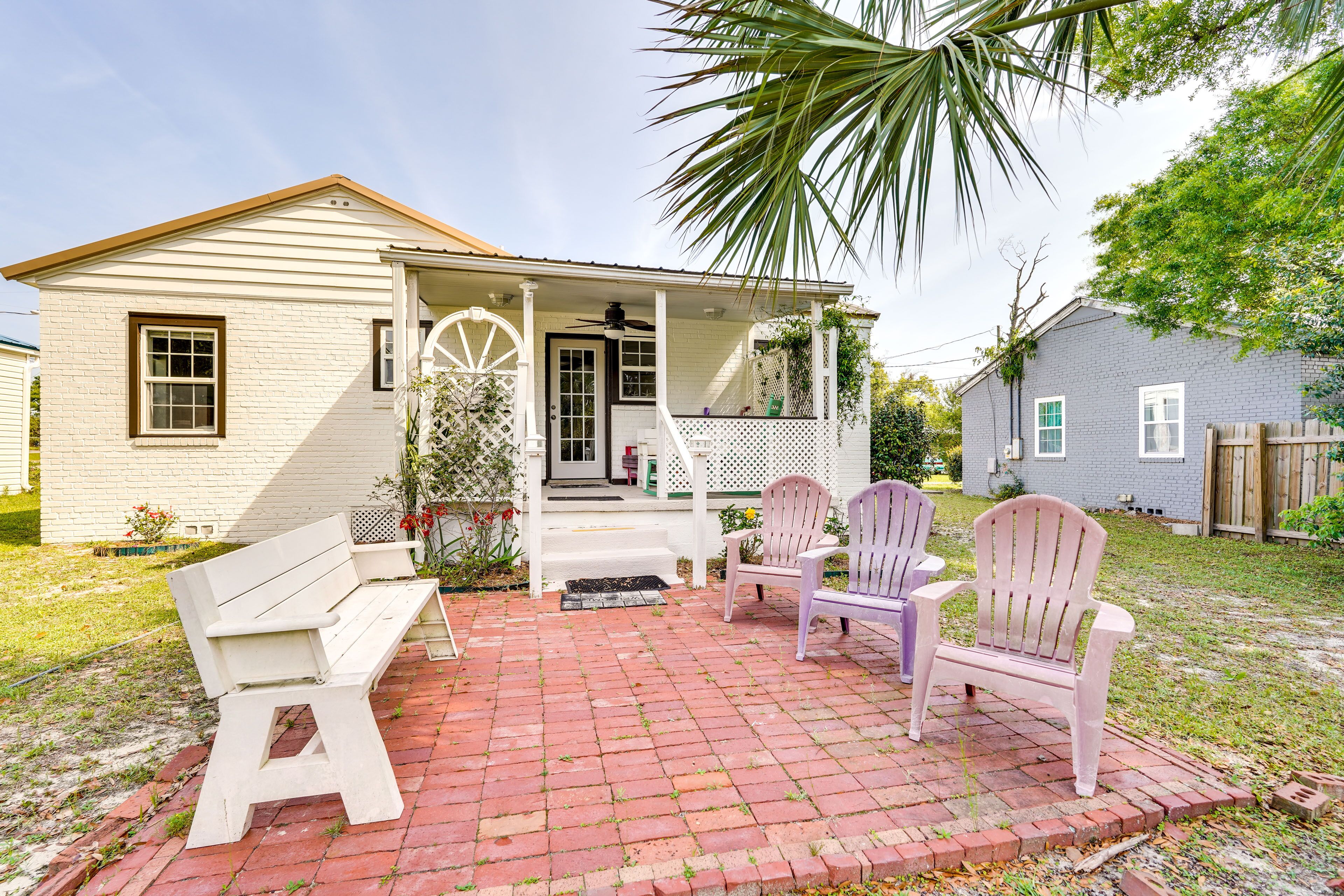 Lovely Panama City Cottage: Walk to Bayside Beach!