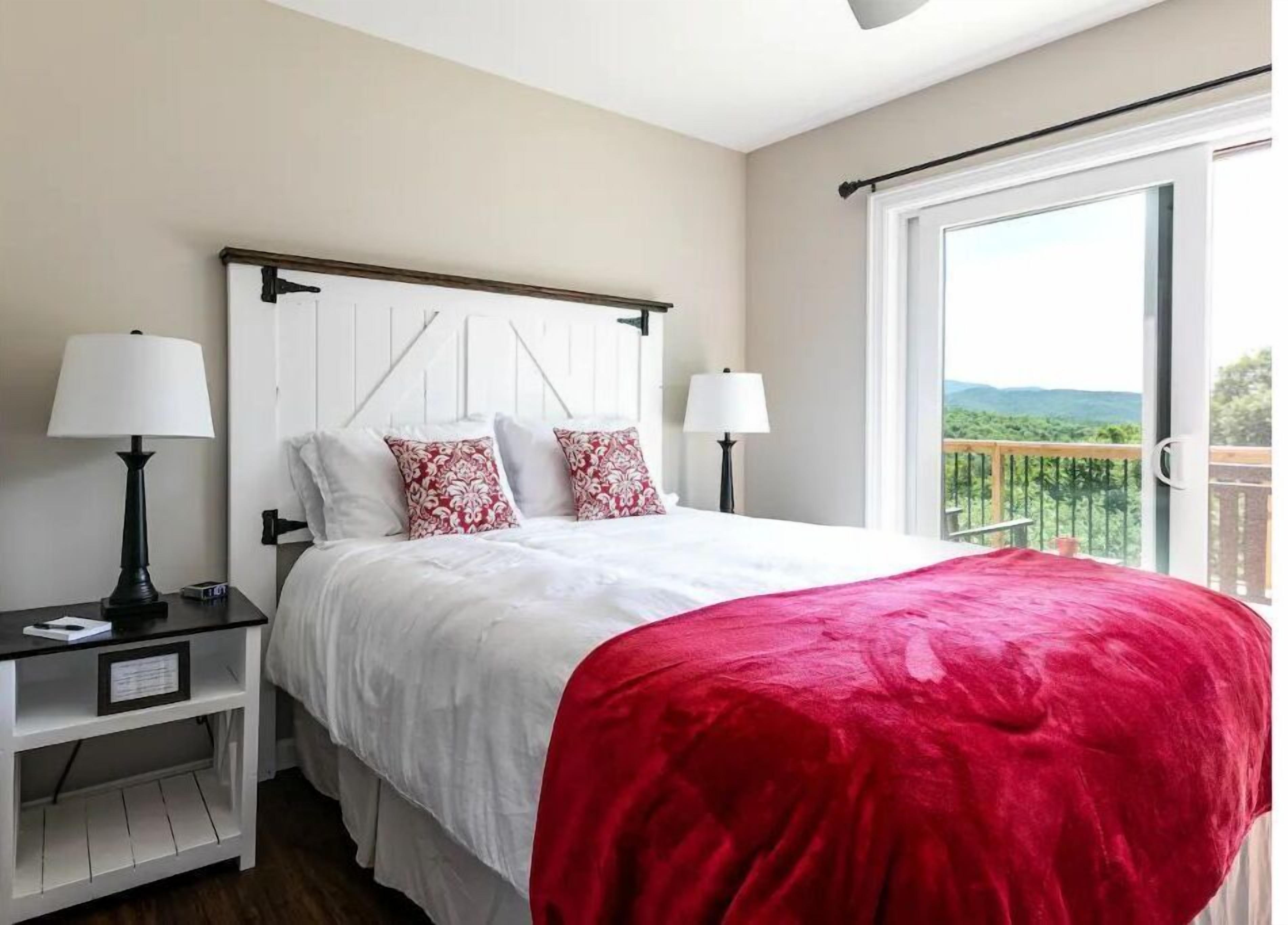 Inn at 84 McIntosh: Cozy 1BR private entrance/bath