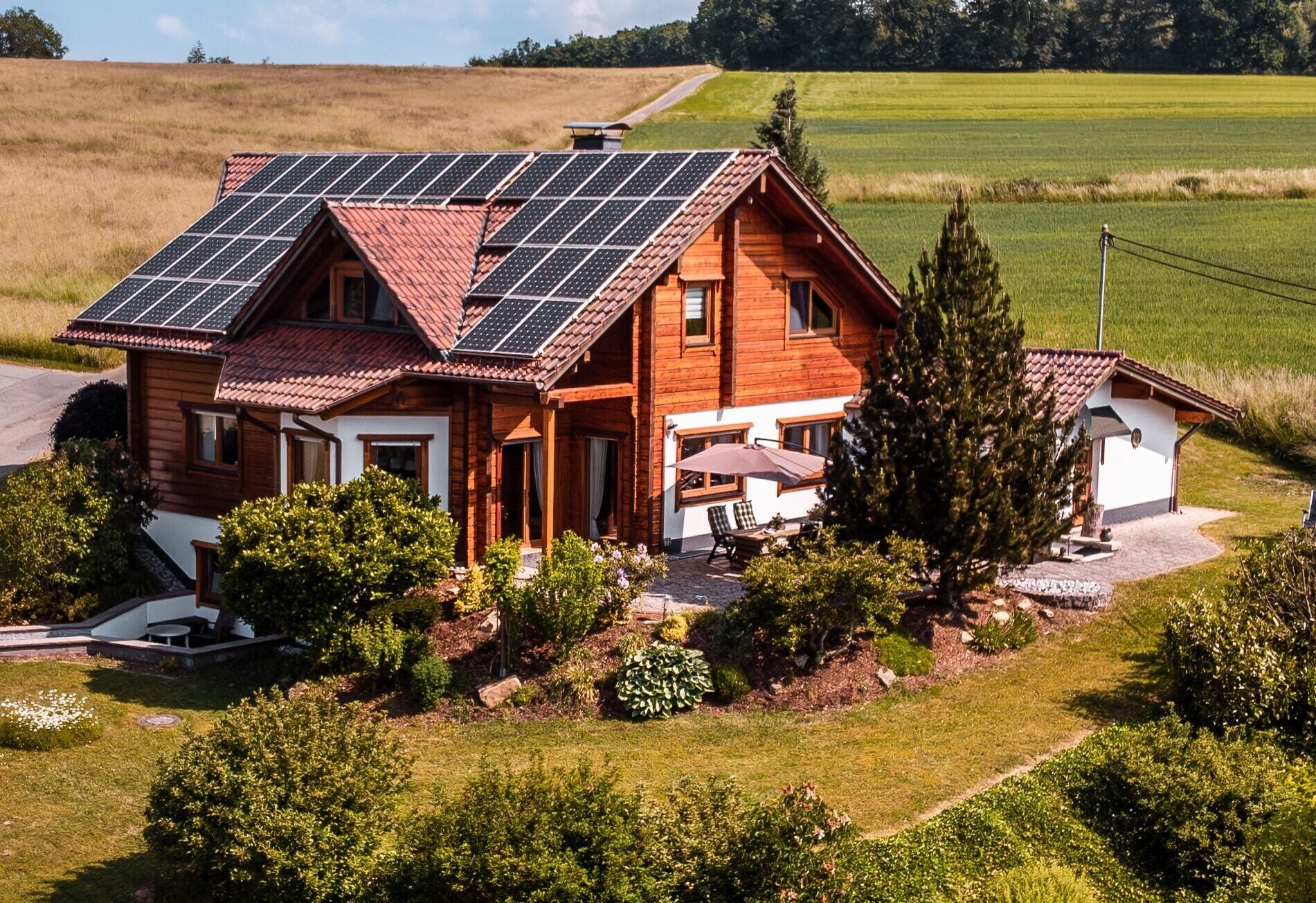 Cozy country house in a quiet location on the outskirts