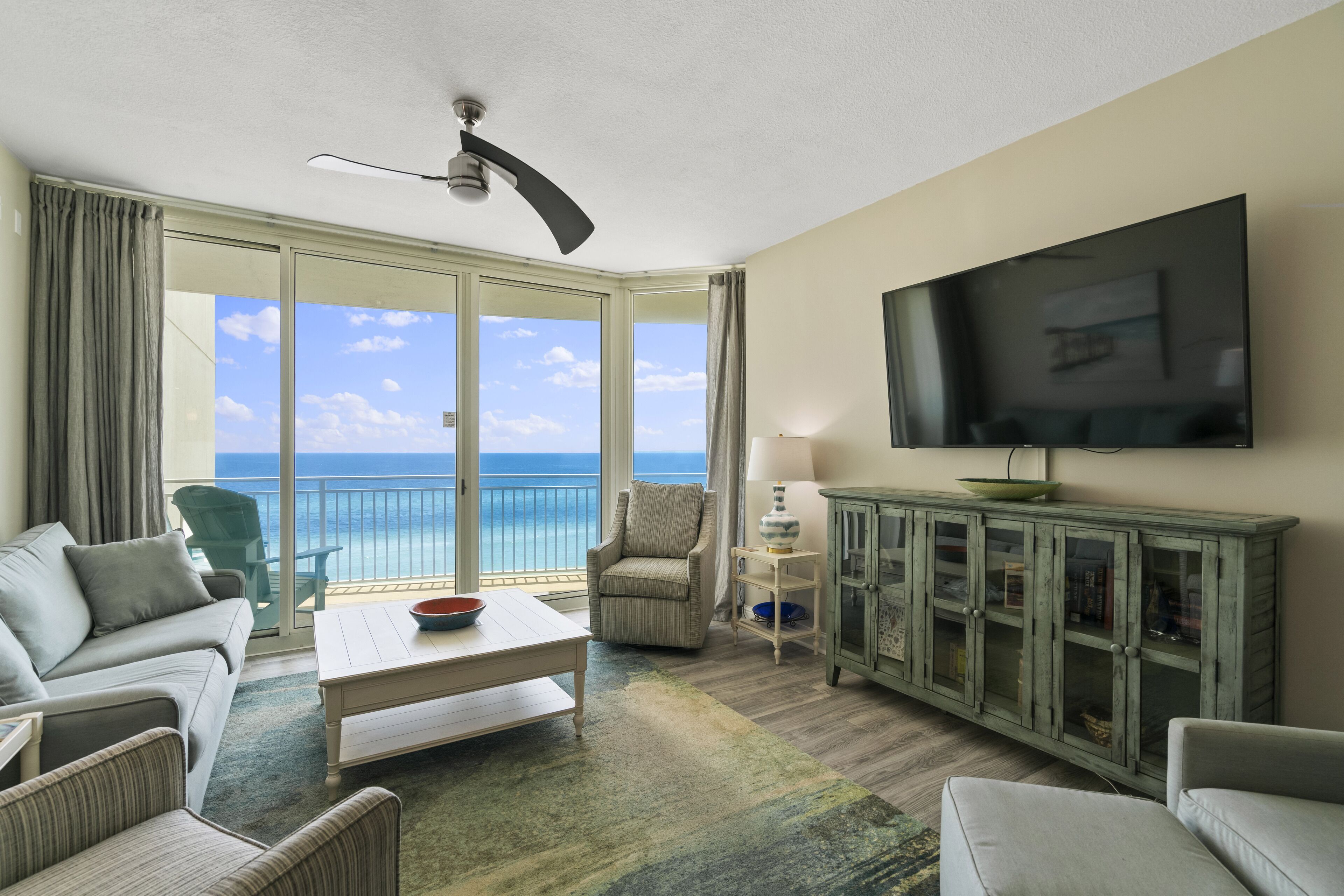 Aqua Resort, Views of the Gulf!