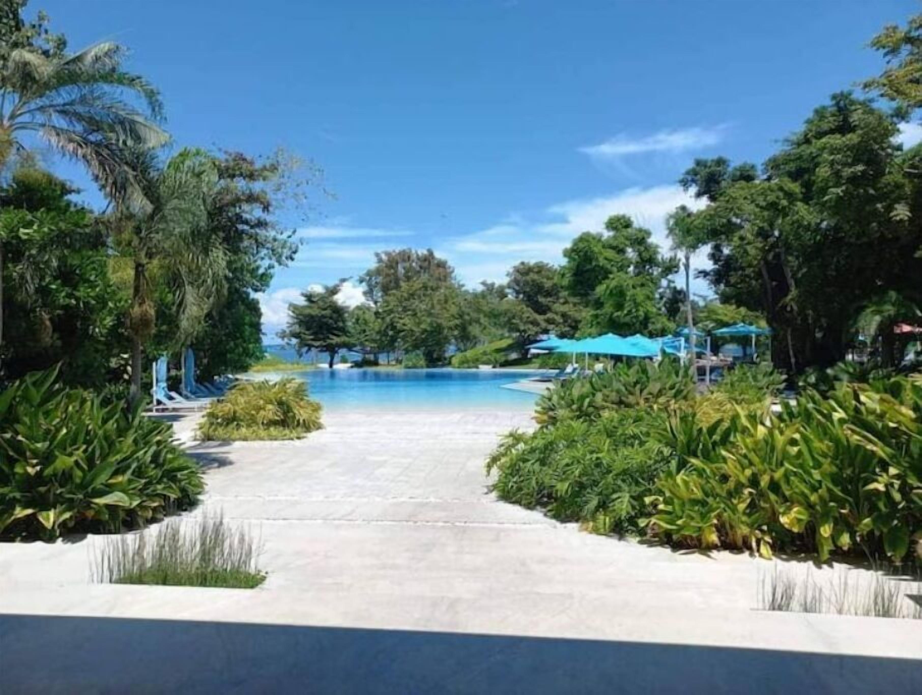 VIP Premium Suites 2 Bedroom with 3 Beds in Tambuli Seaside Resort and Spa
