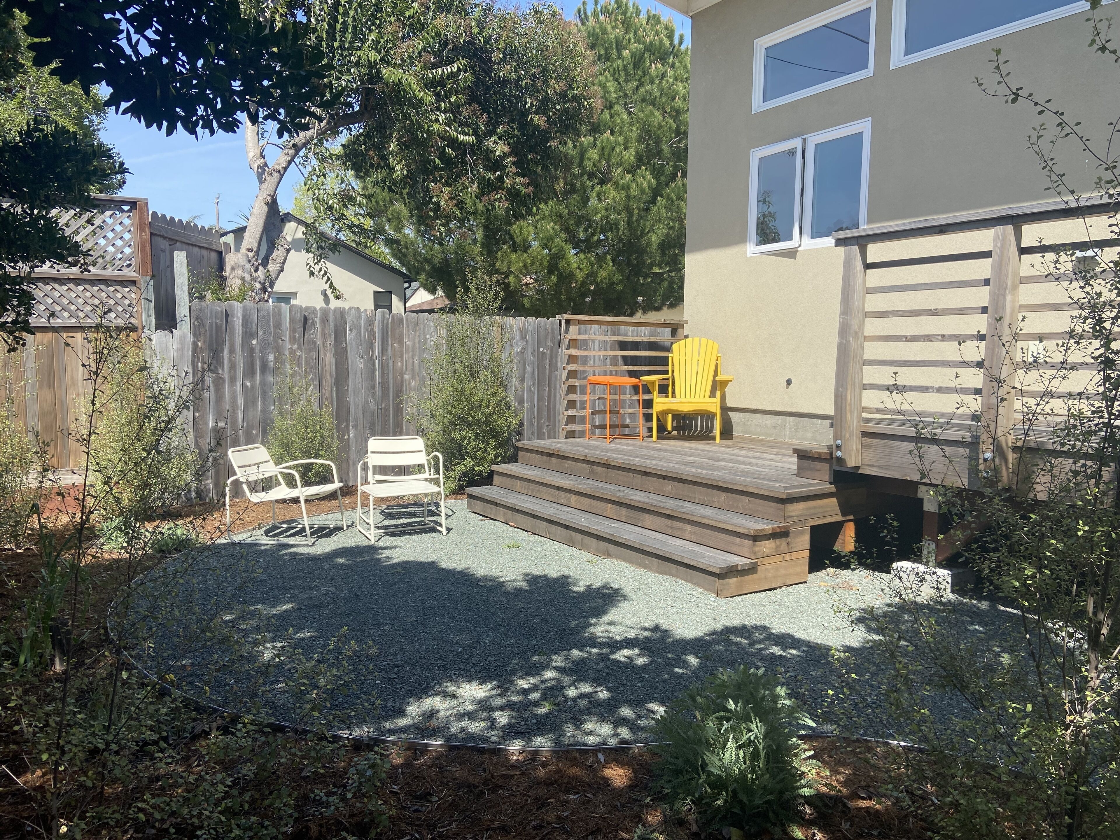 Spacious studio in quiet neighborhood close to downtown. [1-3 months]
