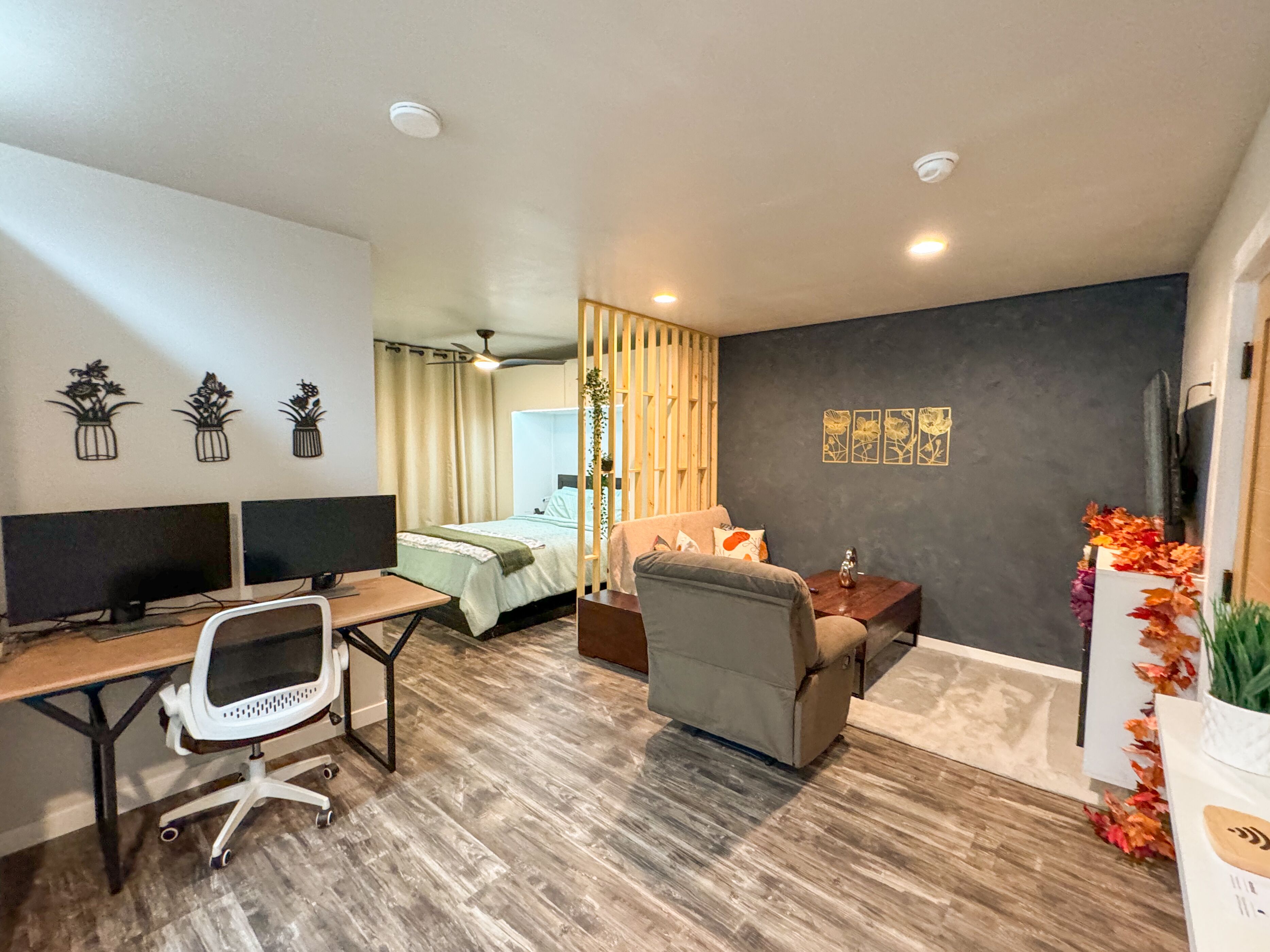 Rainfall Bath, Full Kitchen, 4KTV, W/D, Dedicated Workspace, Early check-in