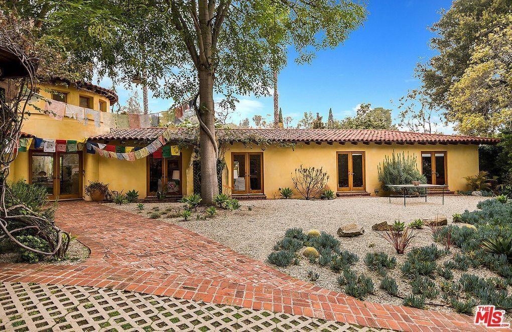 3 Bedroom Single_family L-578208 by Houzlet
