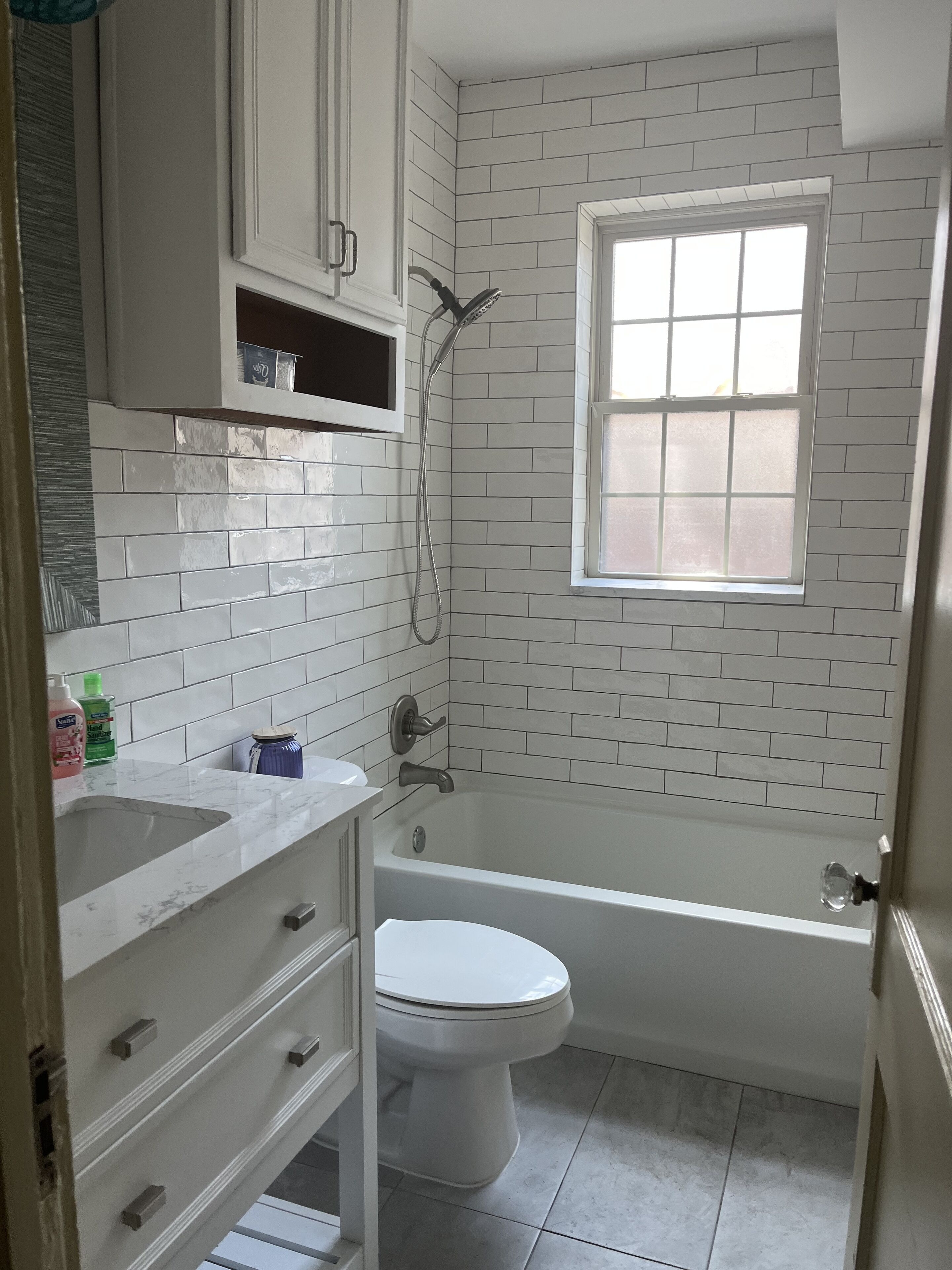 "Downtown Apartment:  Perfect Location with Easy Access to Everything!"