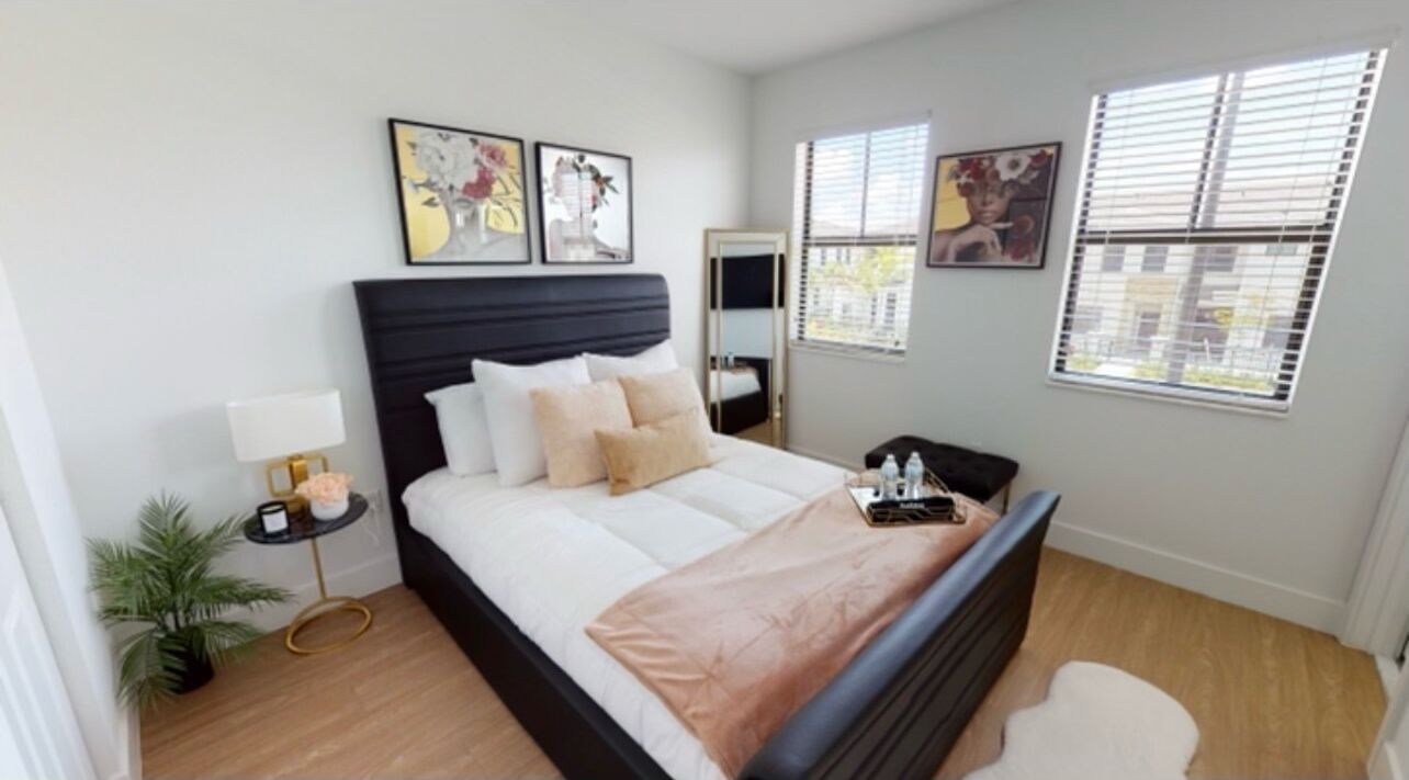 Discover a Cozy 2 Queen Bedroom Just Minutes from Downtown