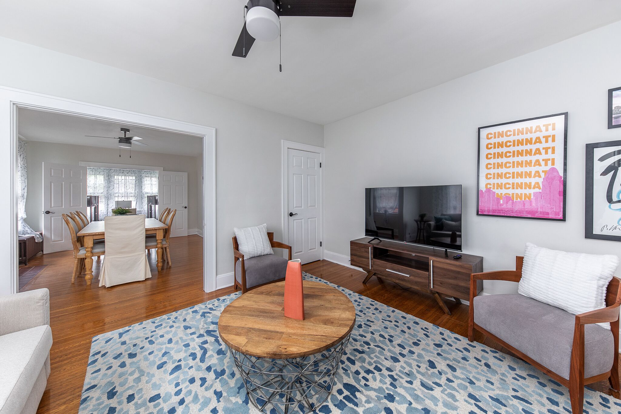 Zooview Haven: A Family Retreat