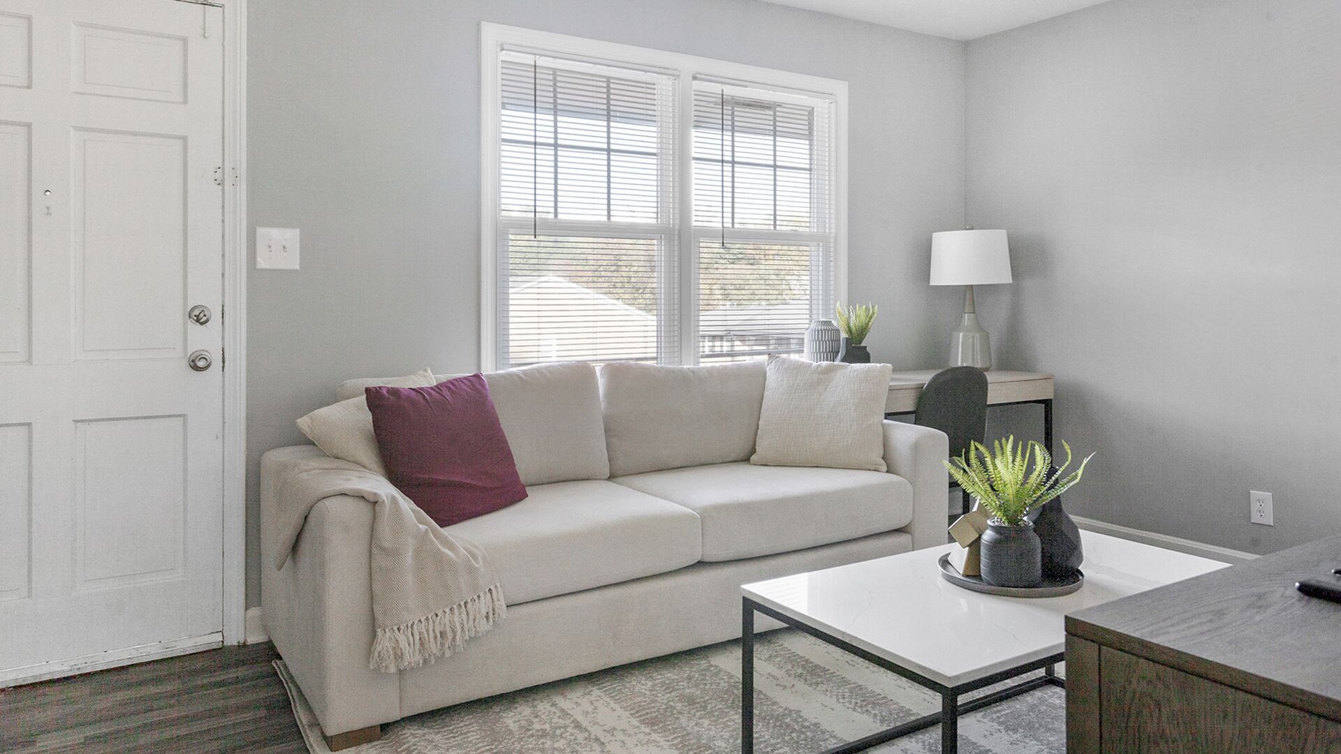 Modern Apartment in Prime Location (ID1221X009)