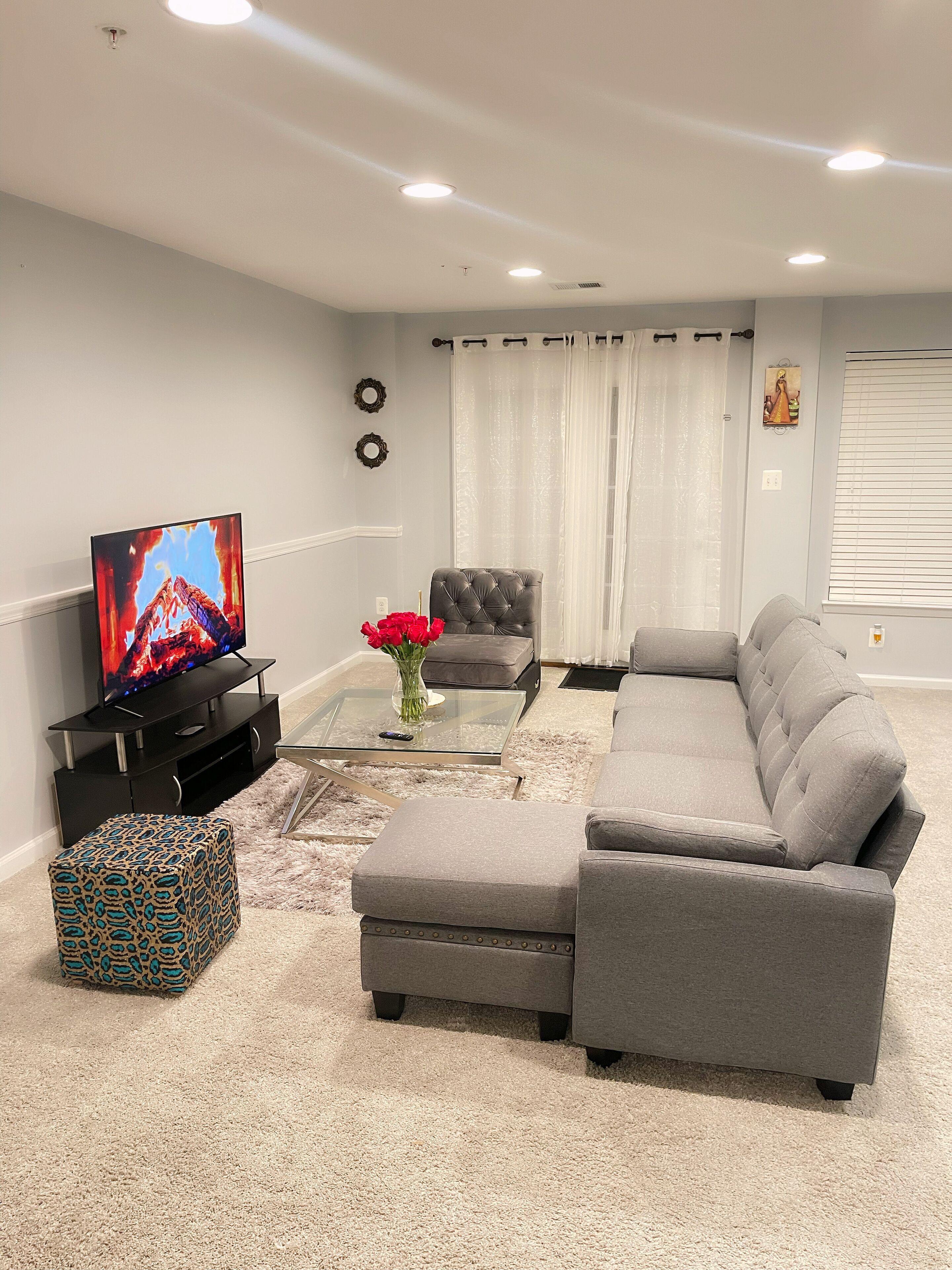 Cozy Basement with Private Entrance
