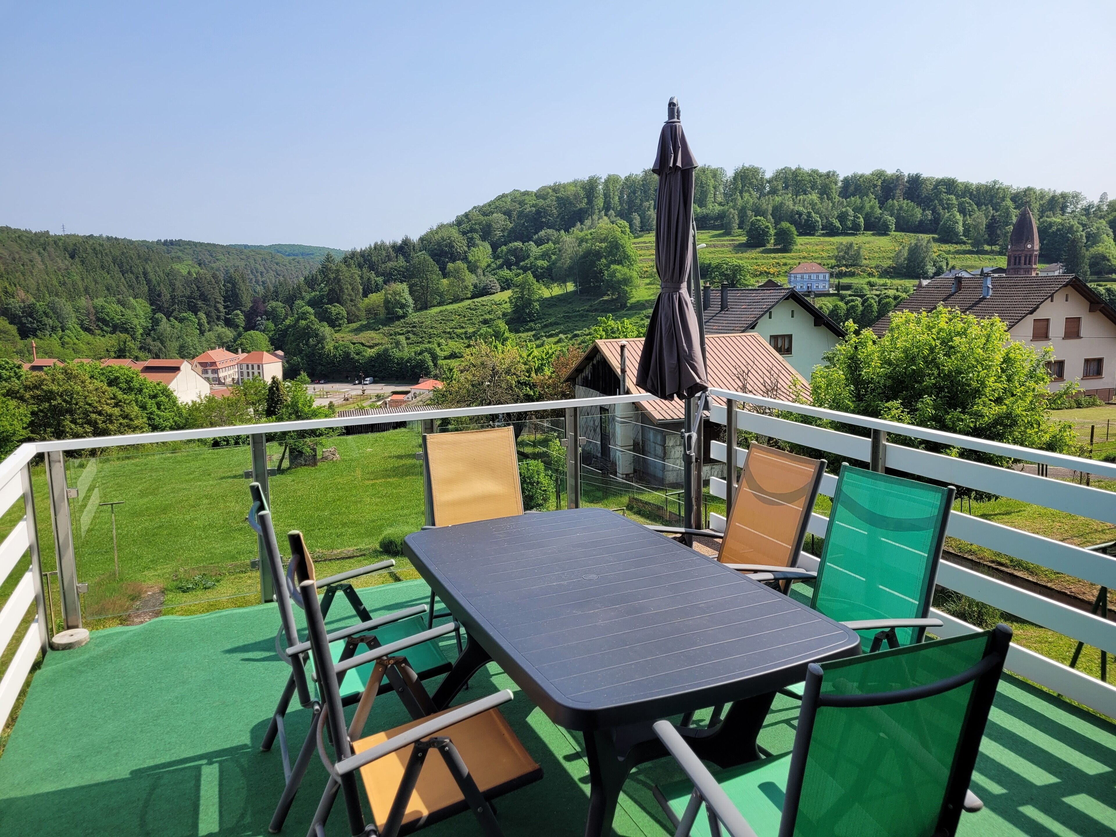 Paraison, Appartement Avec Terrasse Plein sud et Baignoire à jet