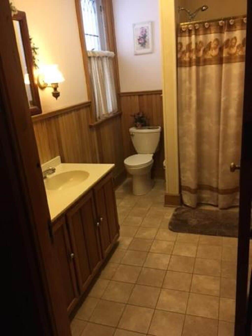 The Russell at Victorian Charm Inn