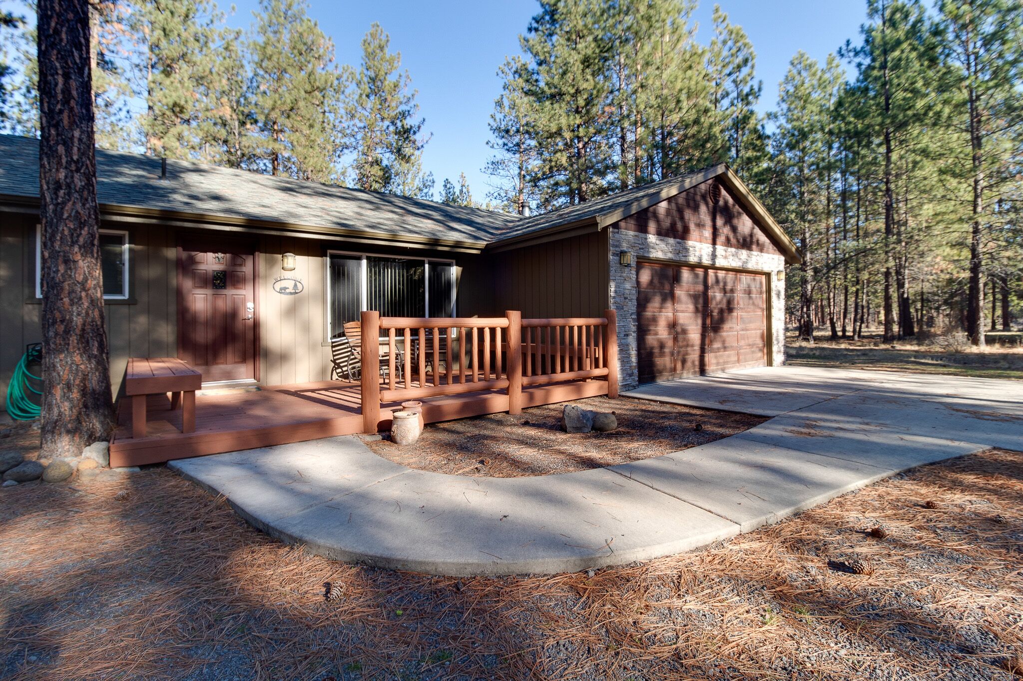 The Sisters Moose Home in Tollgate Sleeps 6 Access to Seasonal Pool