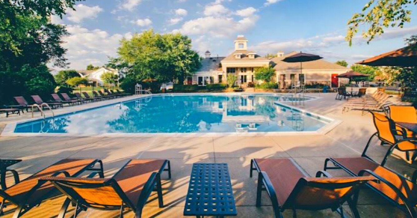 "Stunning 2-Bedroom Condo: Your Perfect Home Away from Home!"