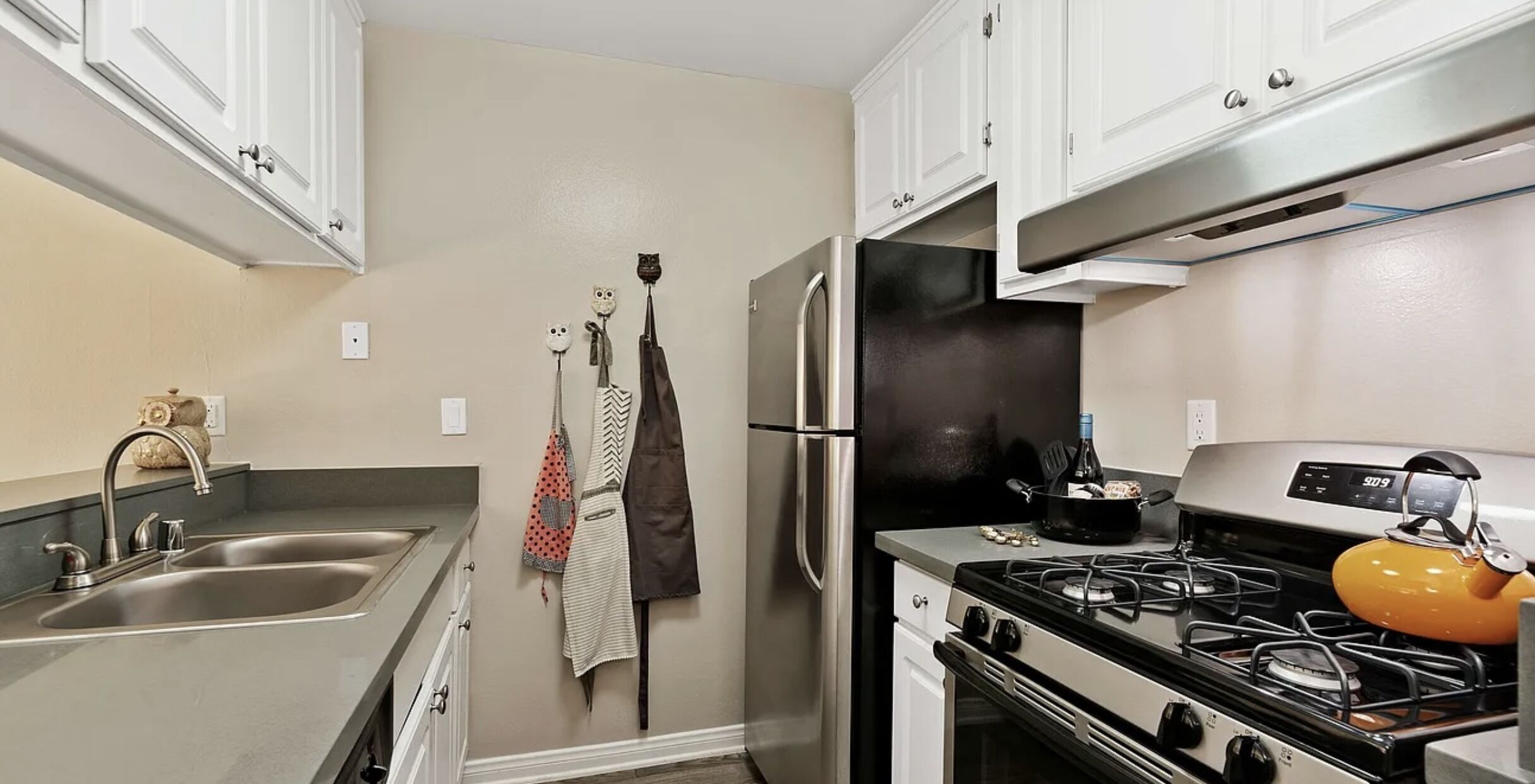 Beautiful 1bd/1ba is Available Immediately! This Beautiful Apartment-home